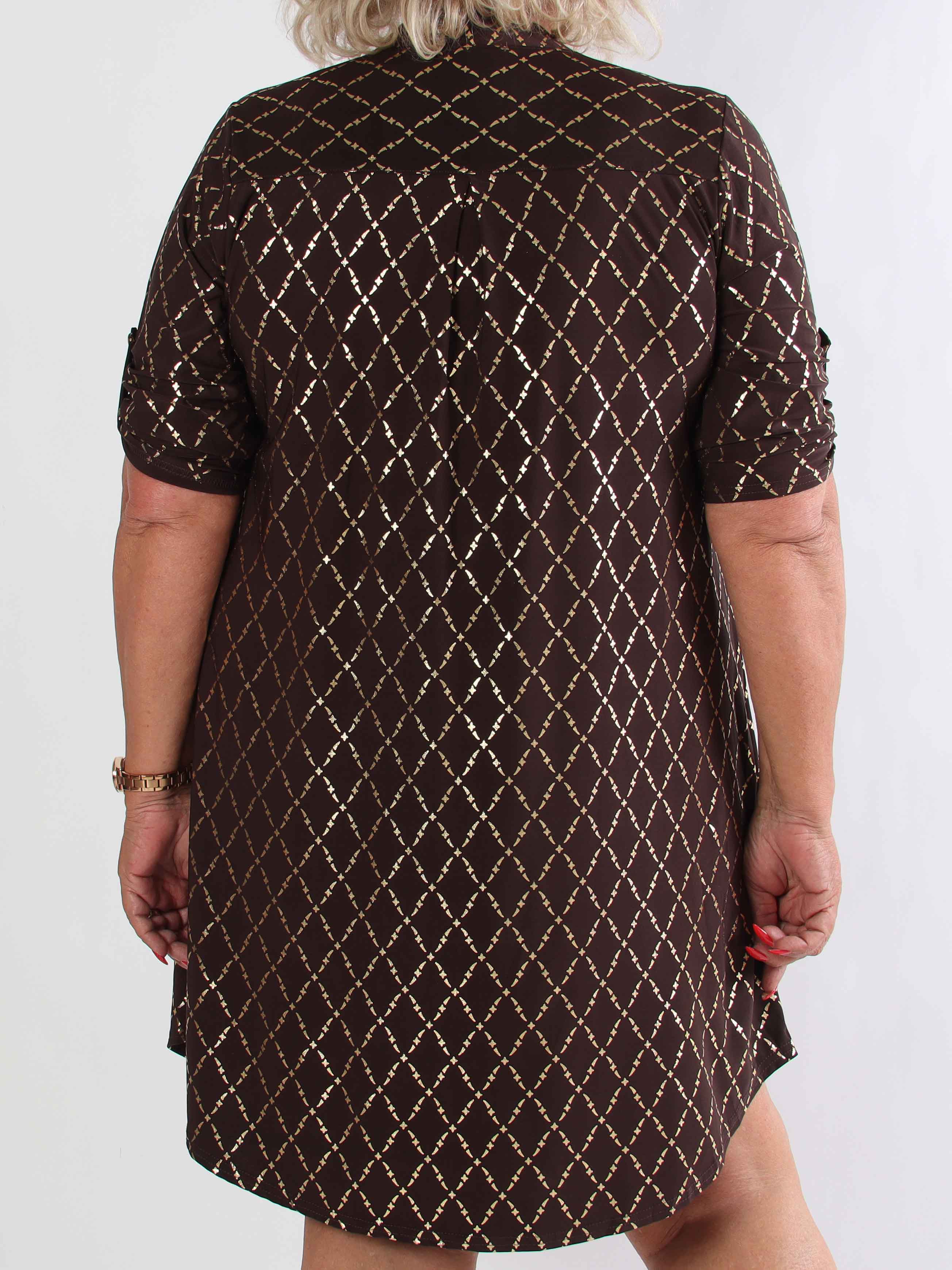 Ebba Gold Check Long - Elastisk plus size klänning med gulddetaljer