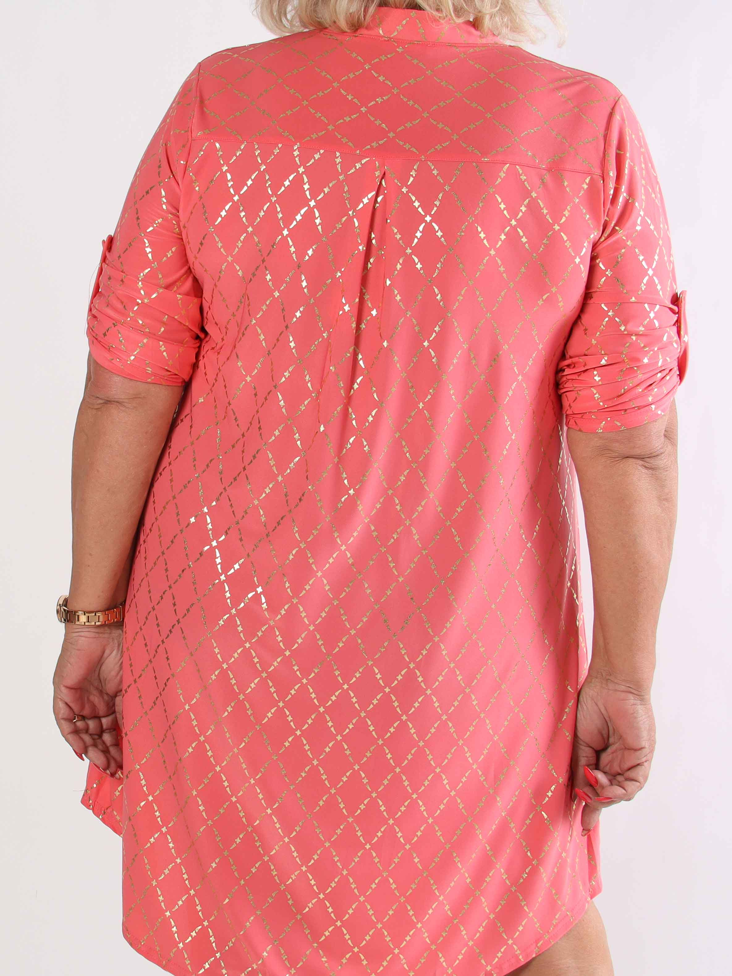 Ebba Gold Check Long - Elastisk plus size klänning med gulddetaljer