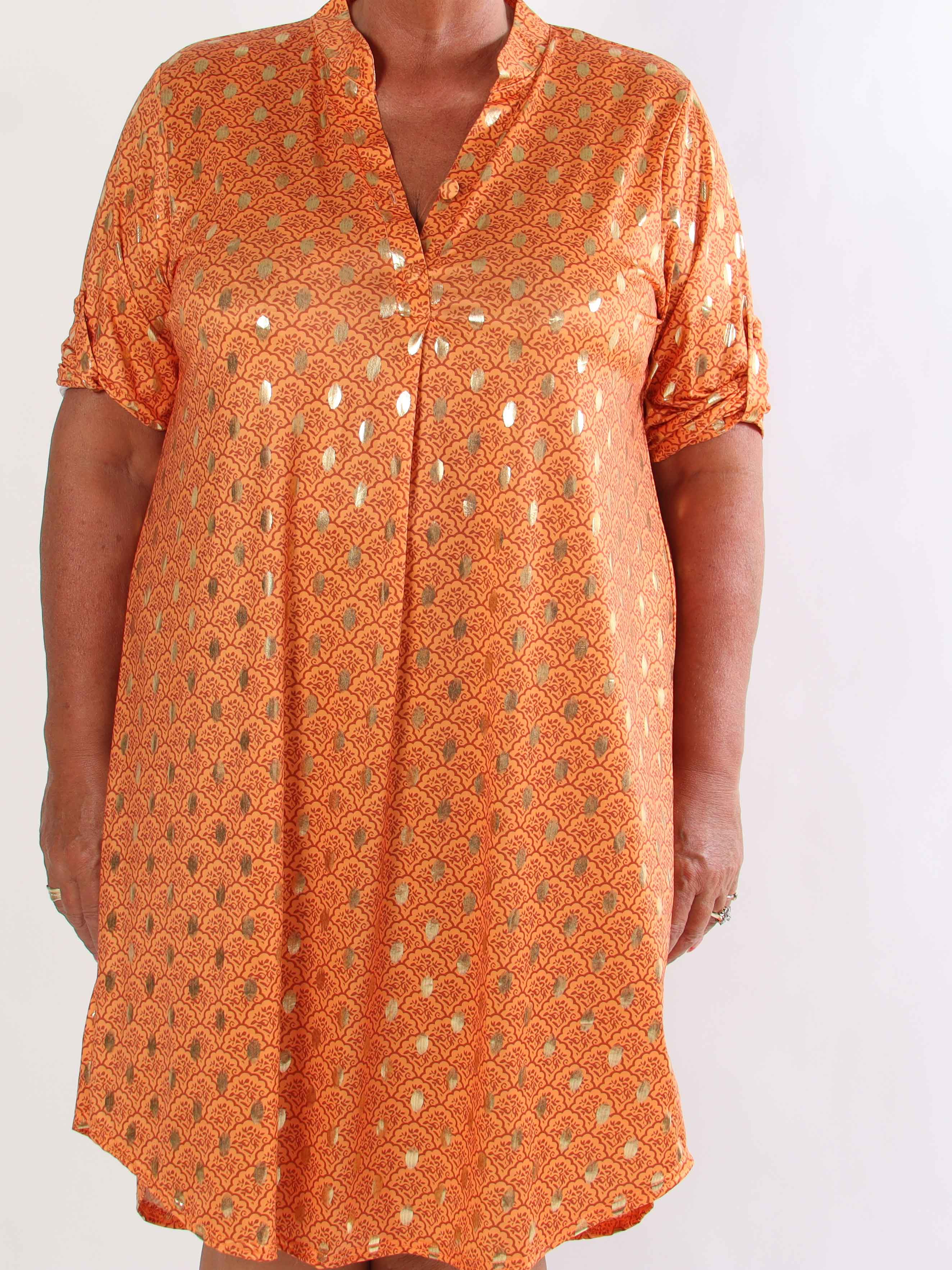 Ebba Marrakech - Elastisk plus size kjole med fint mønster og guld dutter