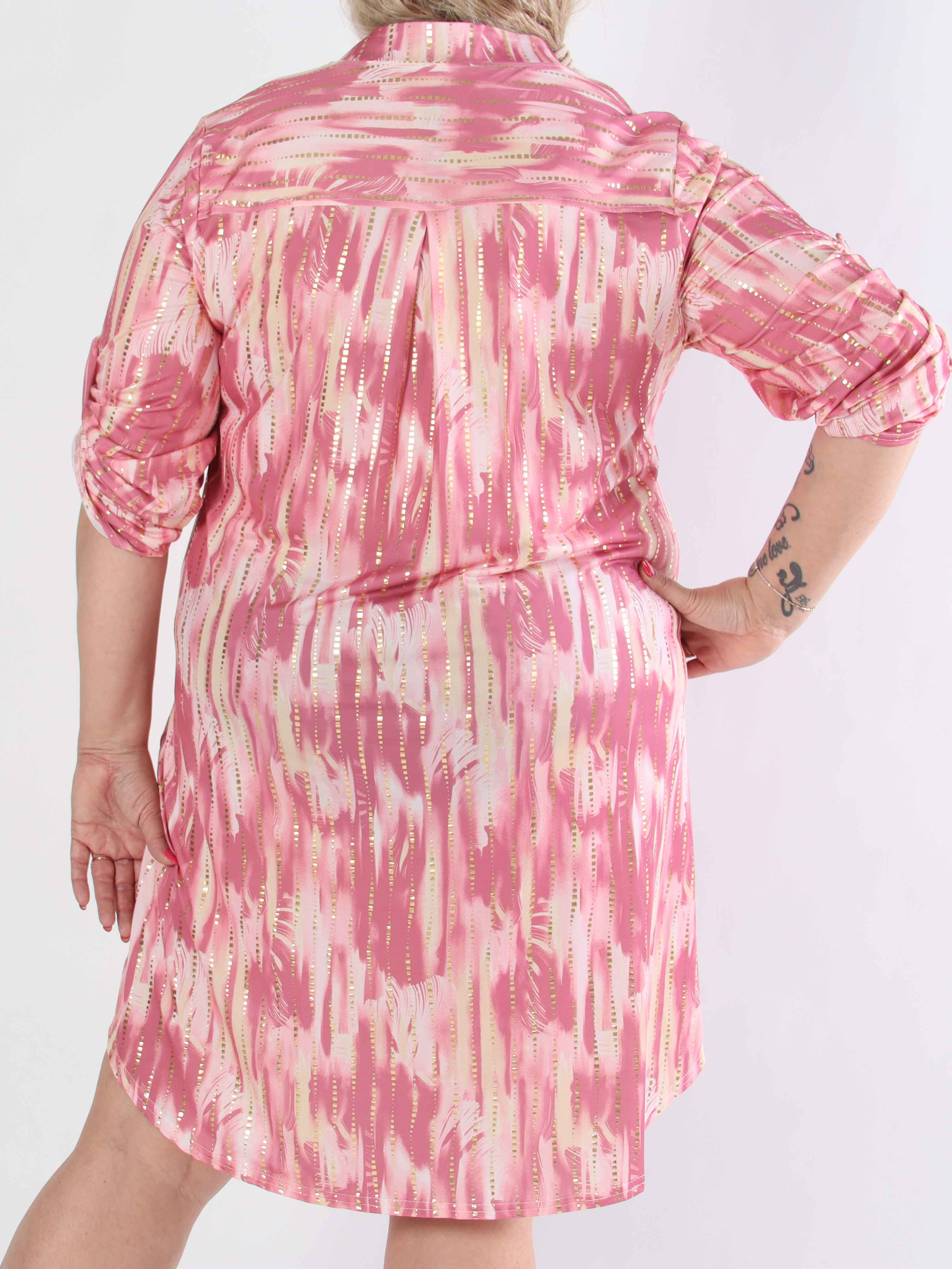 Ebba Pattern Long - Elastisk mönstrad plus size klänning med gulddetaljer