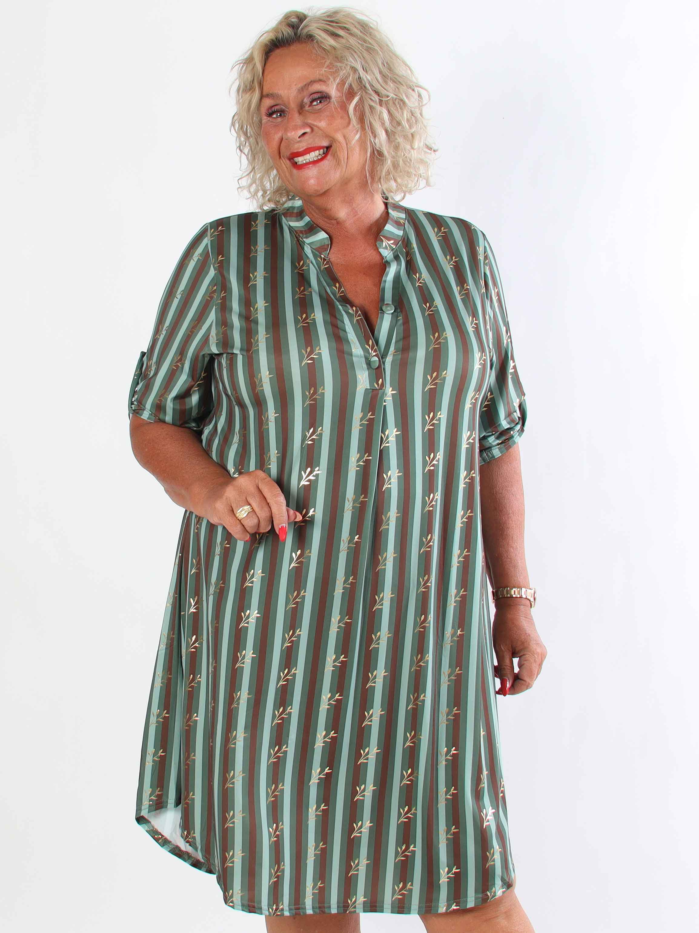 Ebba Stripe Long - Randig elastisk plus size klänning med guldfärgade blad