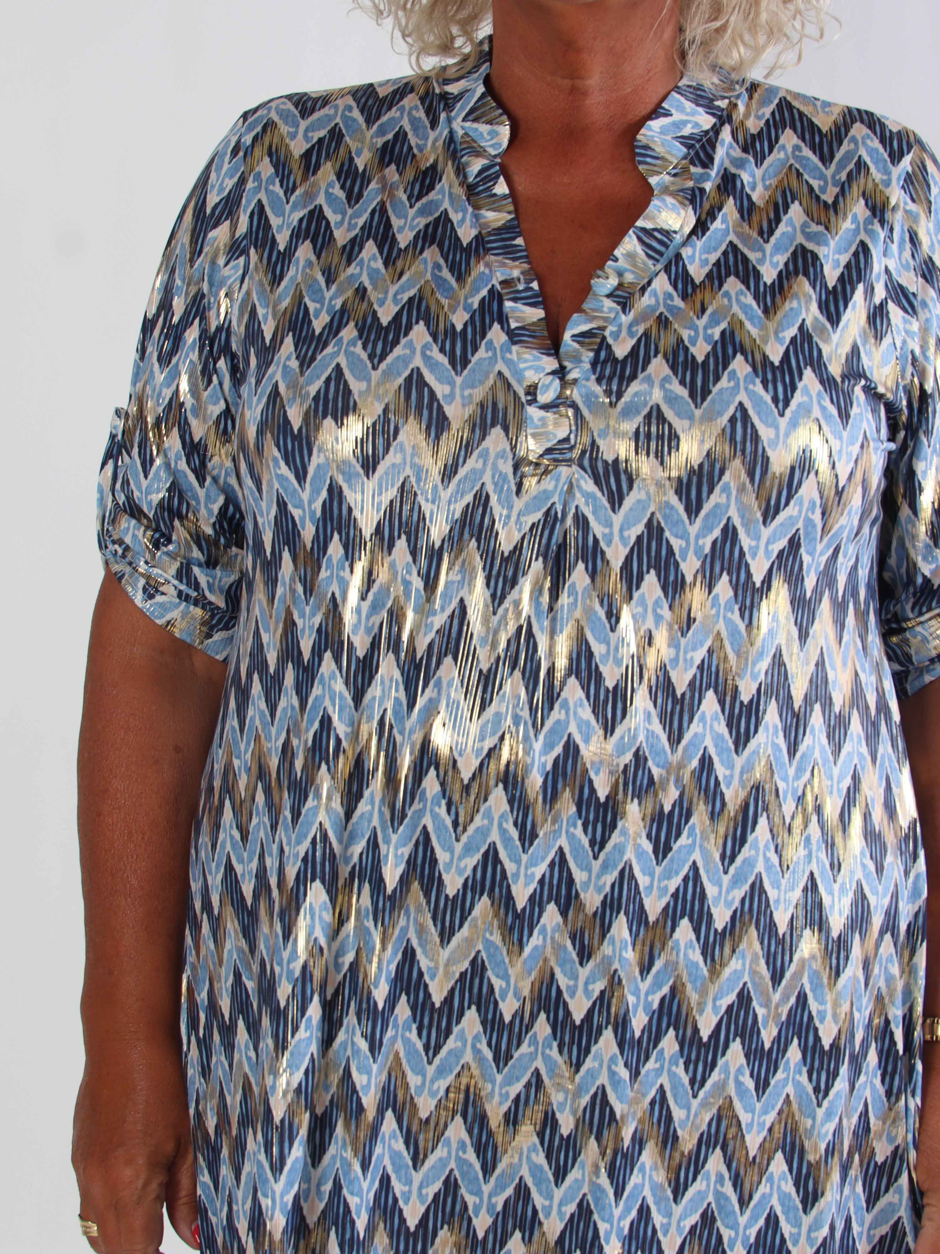 Ebba Zigzag Long - Elastisk mönstrad plus size klänning med gulddetaljer