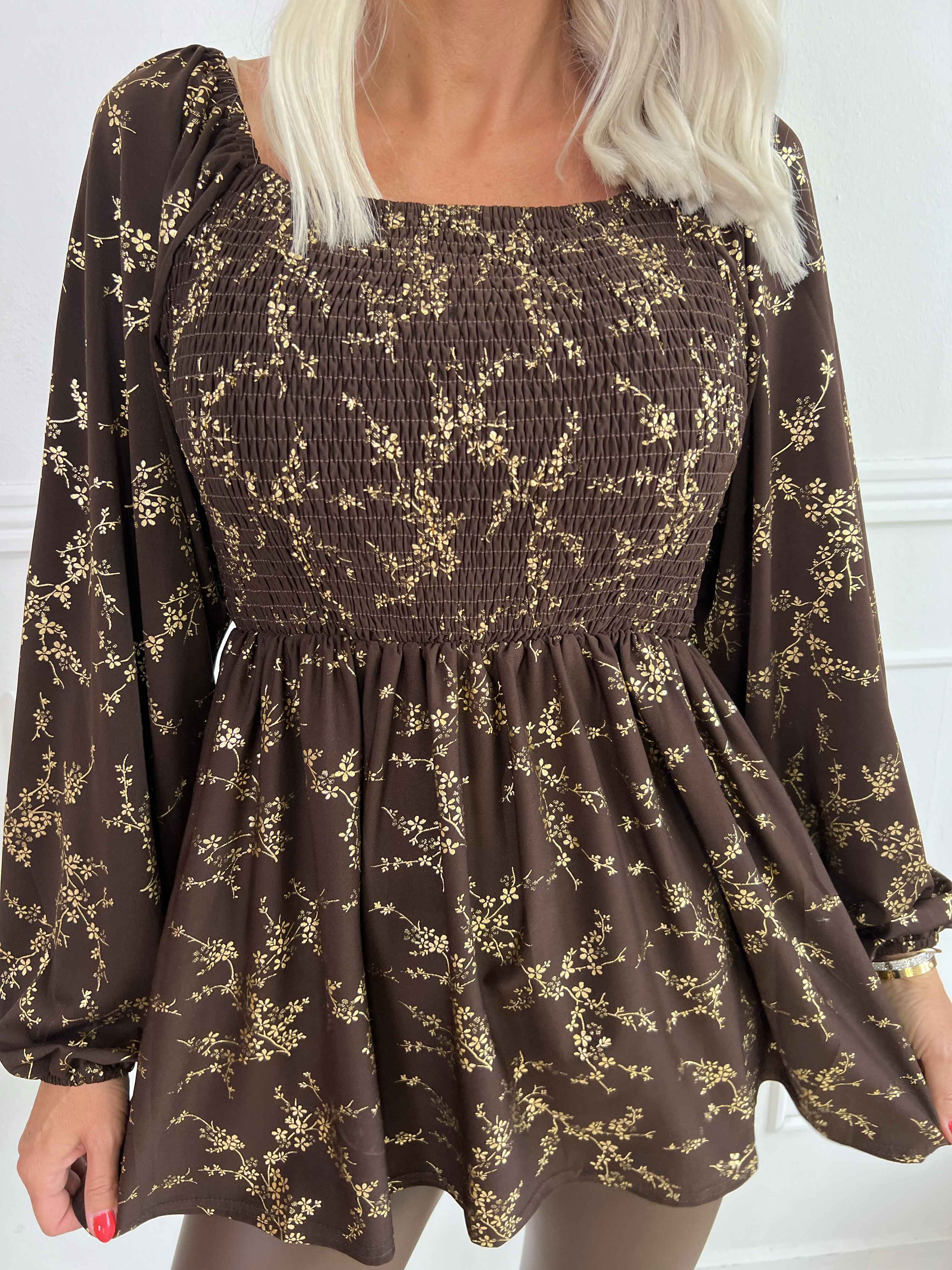 Elna Gold Shirt L/S - Blus med guldmönster och smock över bysten