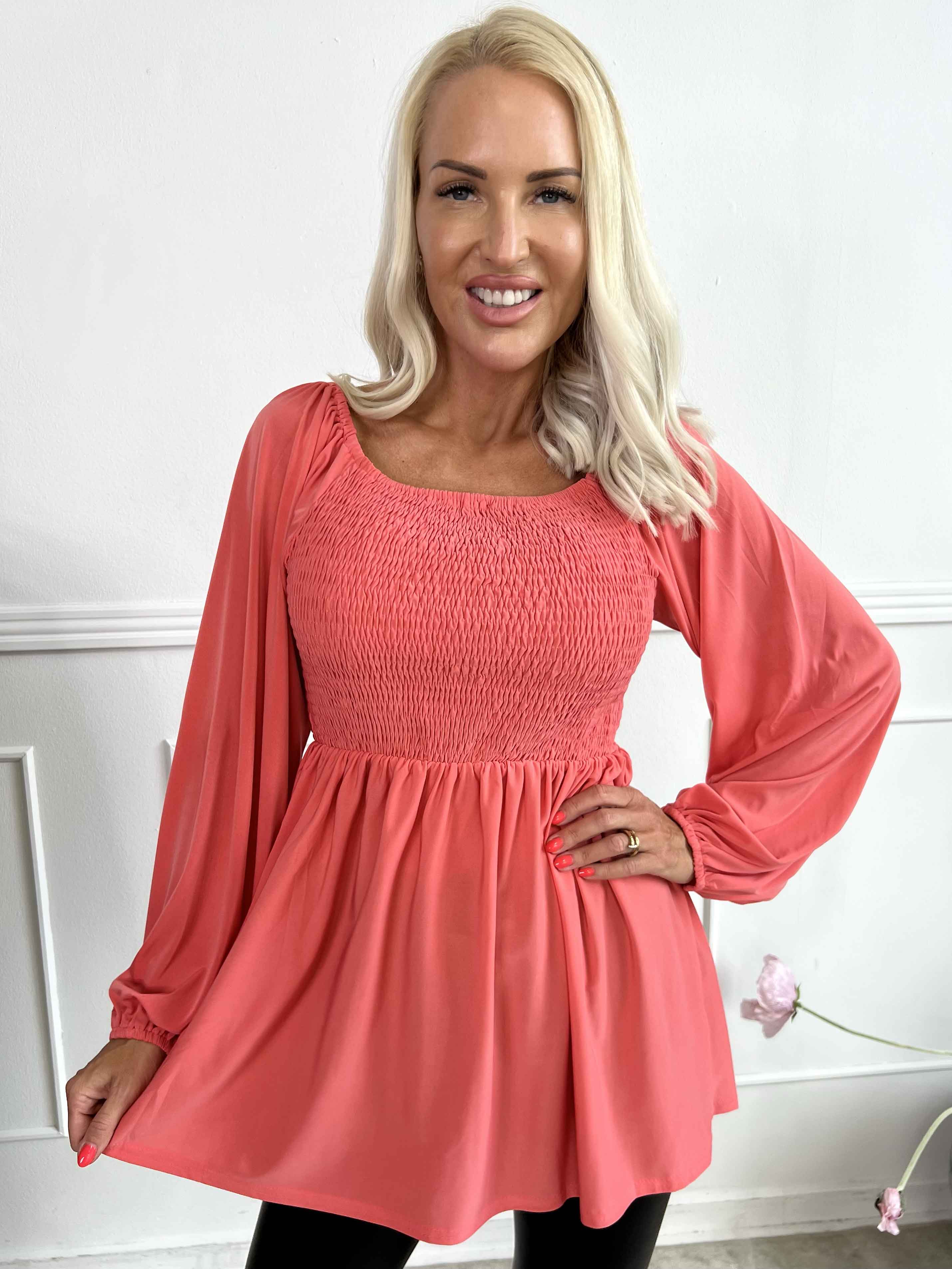 Elna Plain Shirt L/S - Elastisk blus med smock över bysten