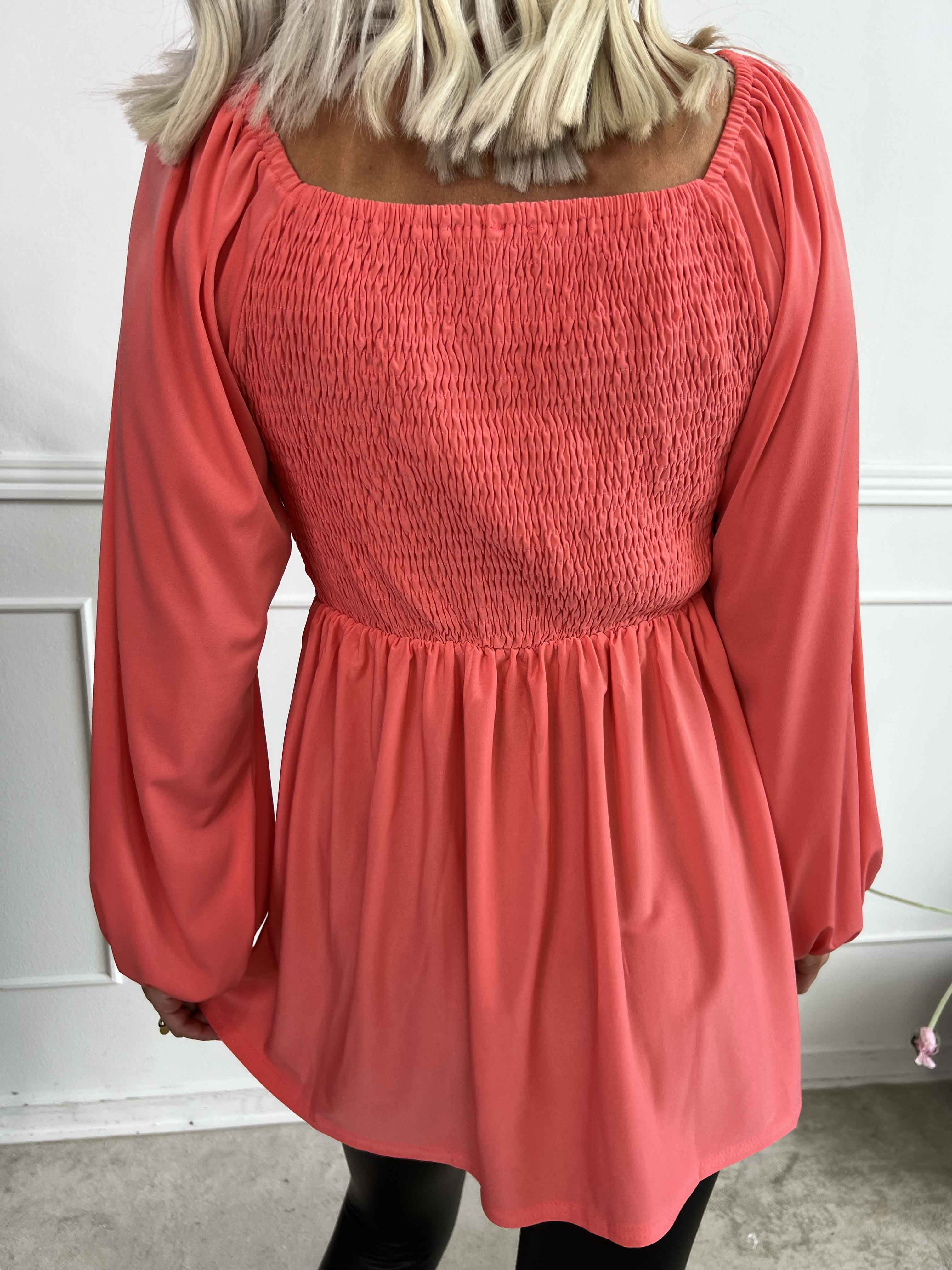 Elna Plain Shirt L/S - Elastisk blus med smock över bysten