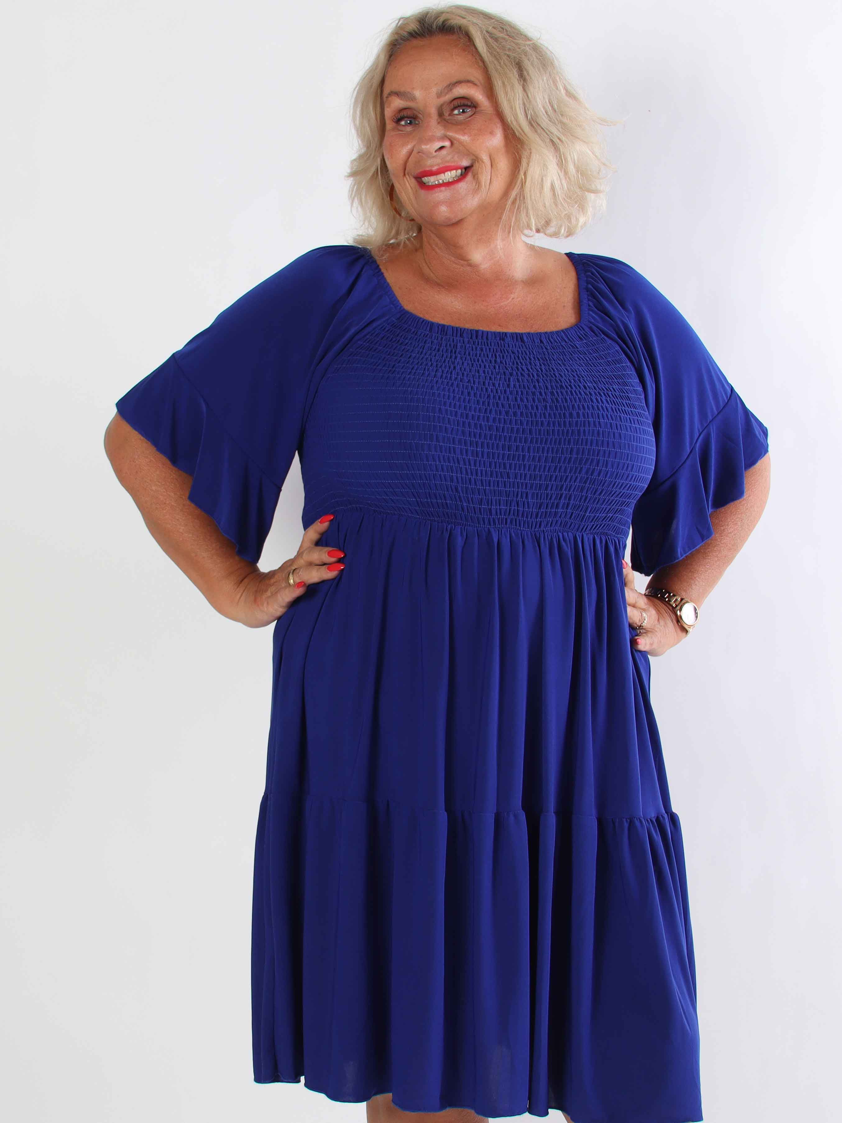 Elna Plain Short - Elastisk plain plus size klänning med resår över bysten