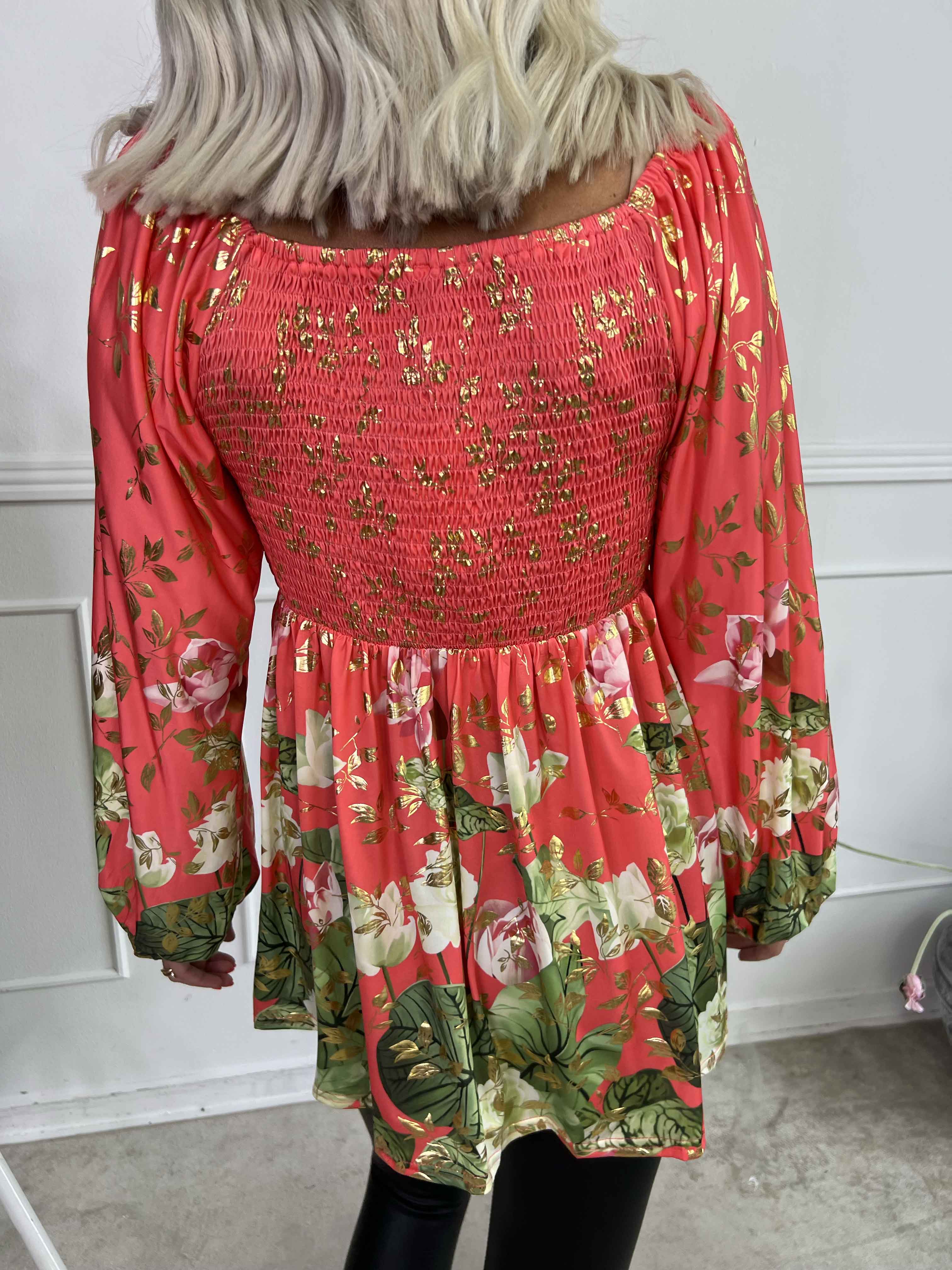 Elna Water Lily Shirt L/S - Elastisk blus med blommigt mönster och smock över bysten