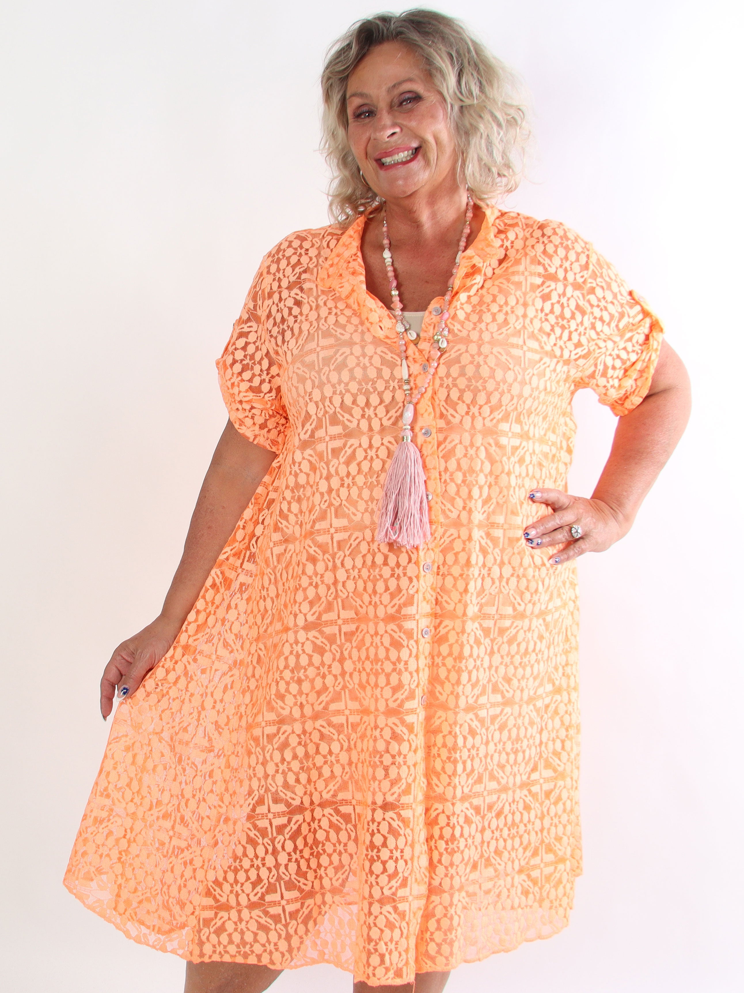 Evey - Plus size skjortekjole i a-form og transparent blonde
