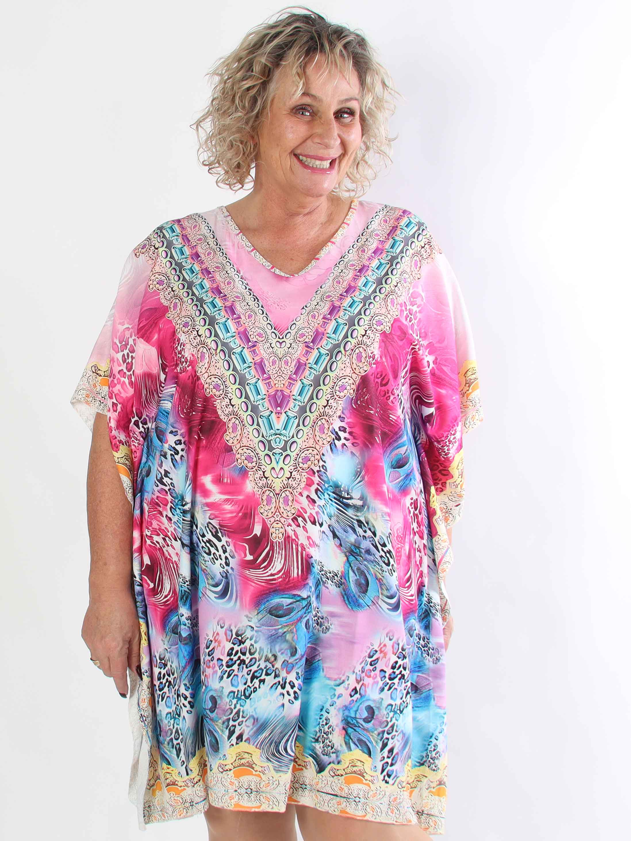 Faye - Plus size tunikakjole i viskose i flerfarvet mønster