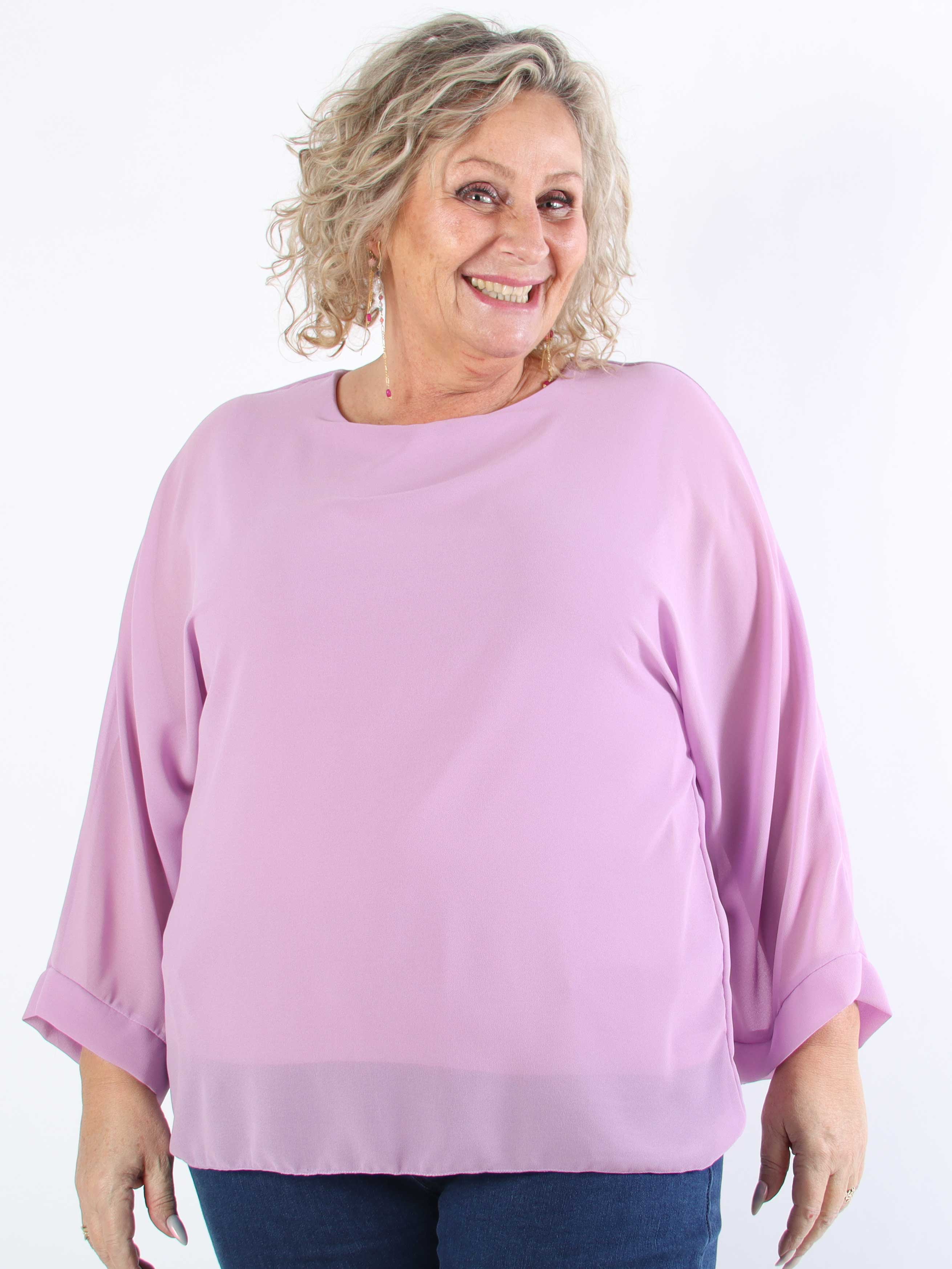 Flores - Plus size-tunika med chiffonglager och halvgenomskinliga ärmar