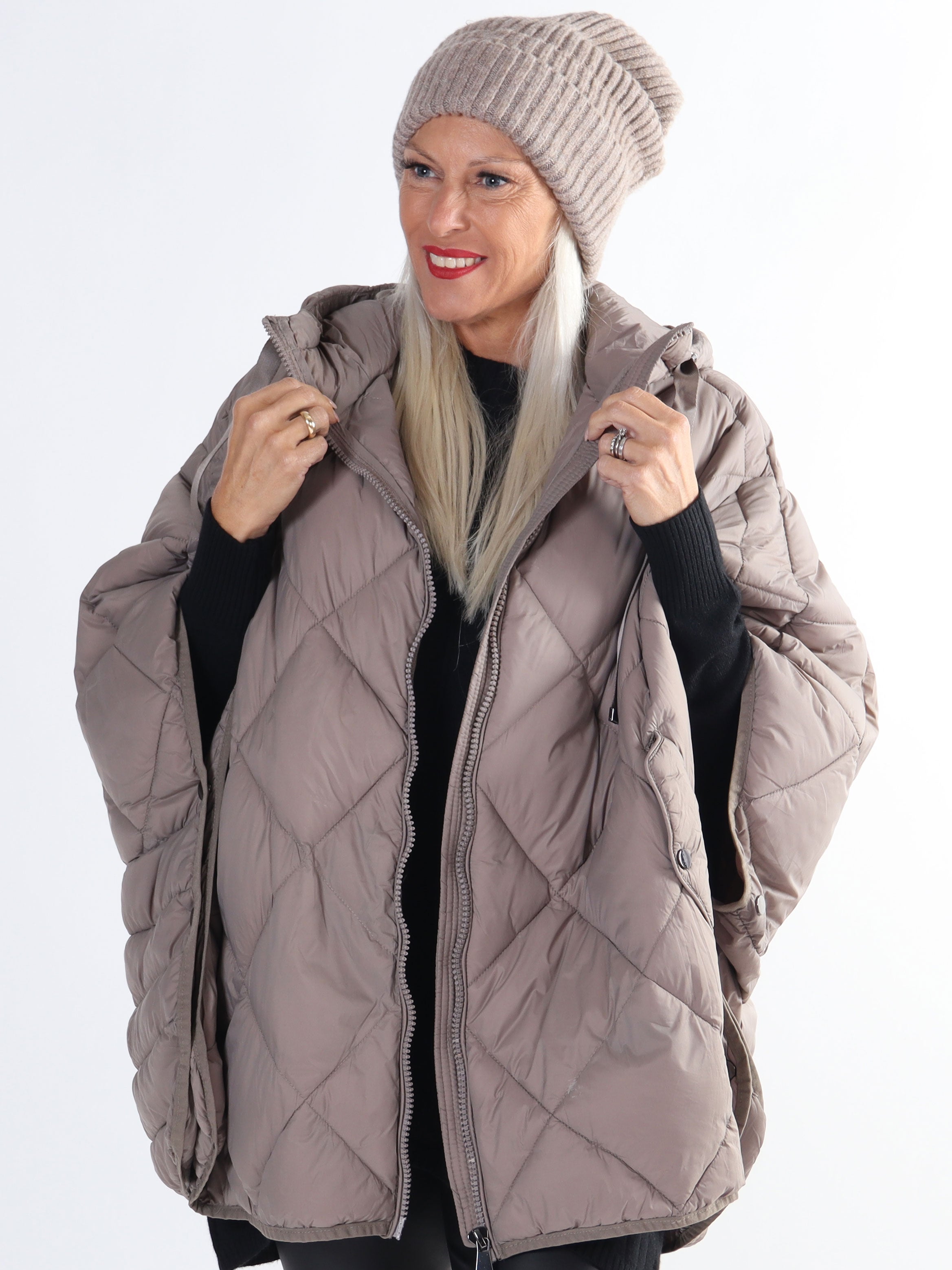 Floriza - Kort plus size dunjacka i oversized passform