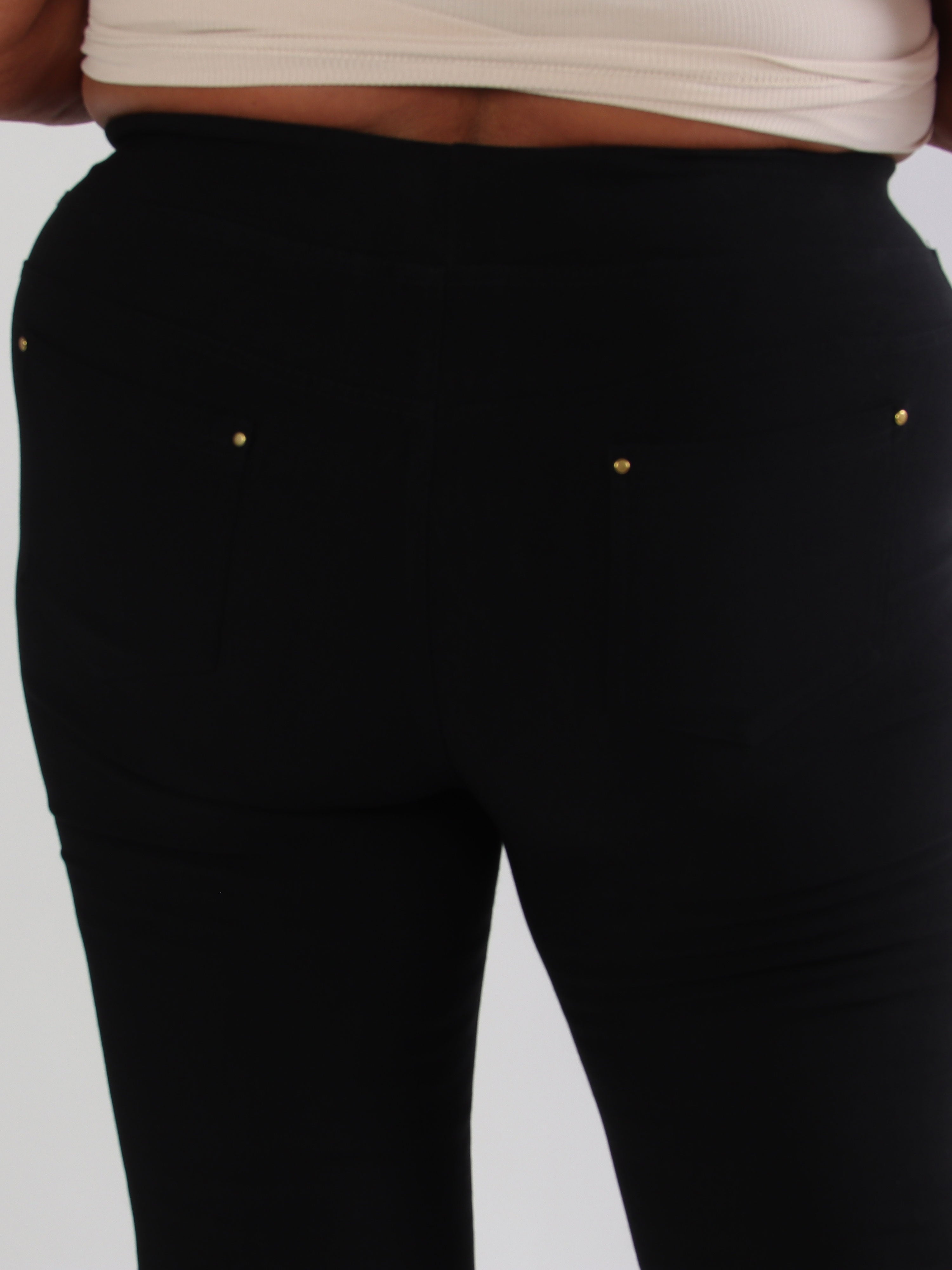 Tess - Stretchjeans i knälång modell