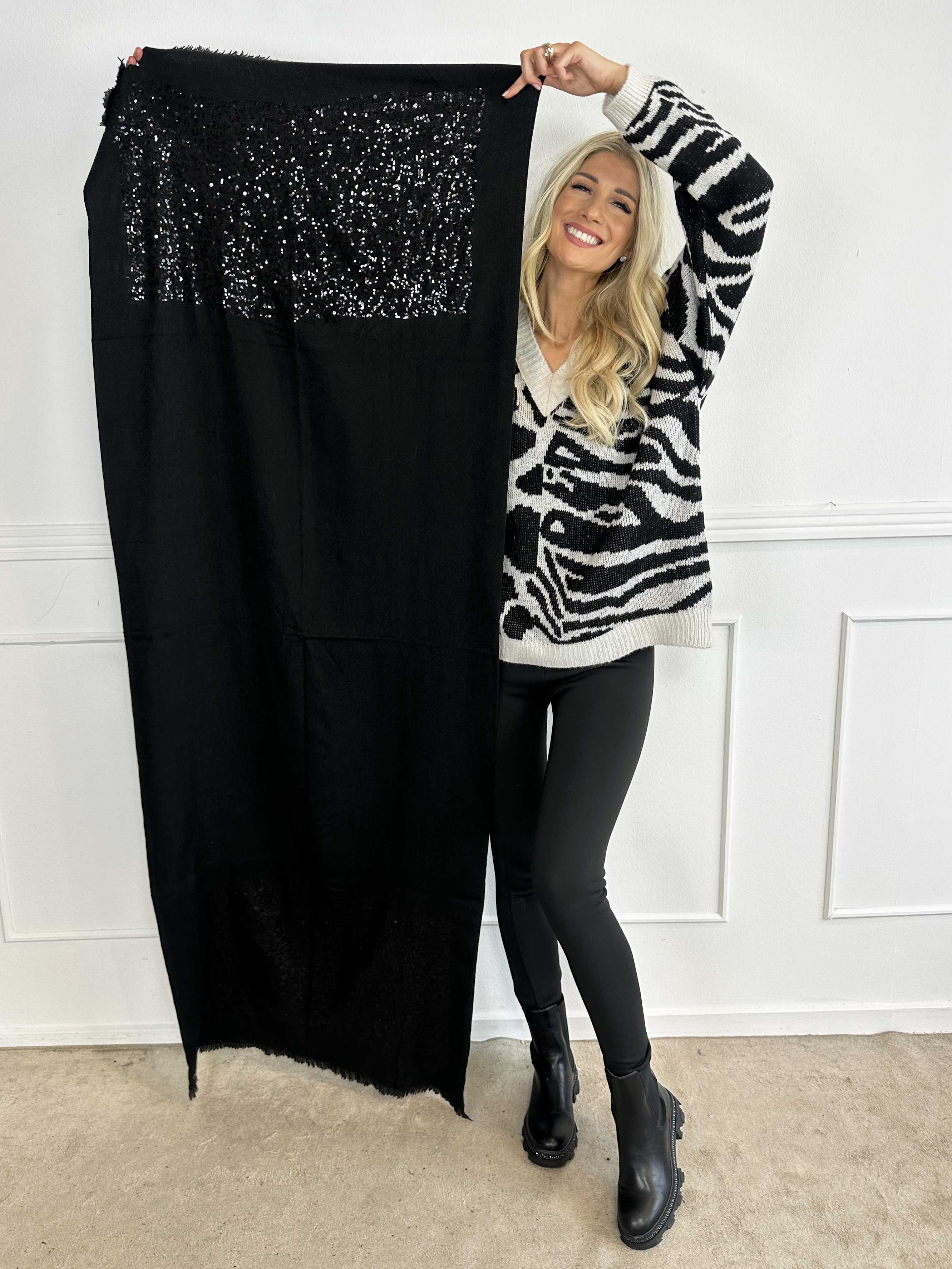 Maddy - Mjuk scarf i viskos och ull med paljetter