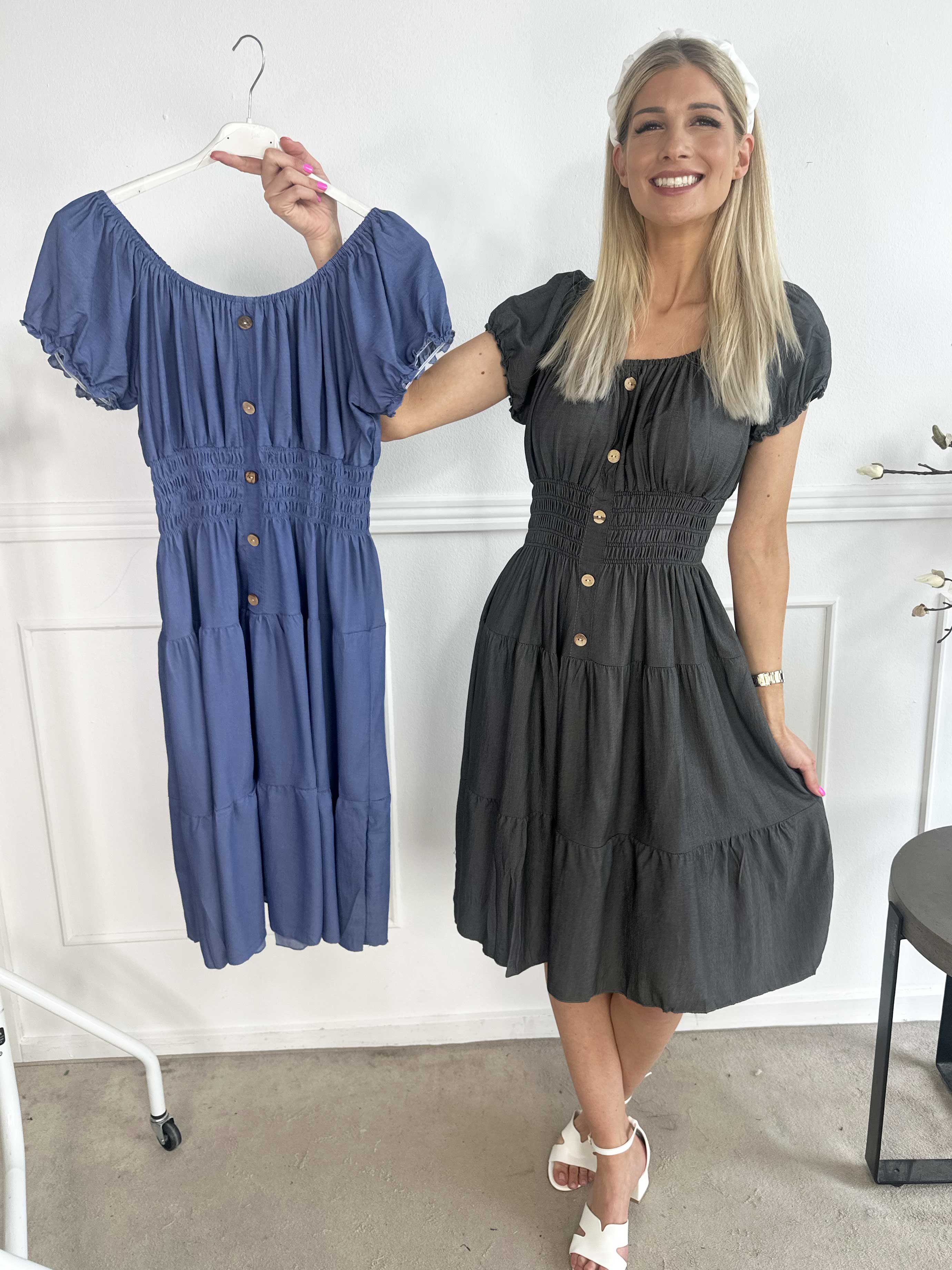 Alexina Short - Kort klänning i denimlook med resår i midjan