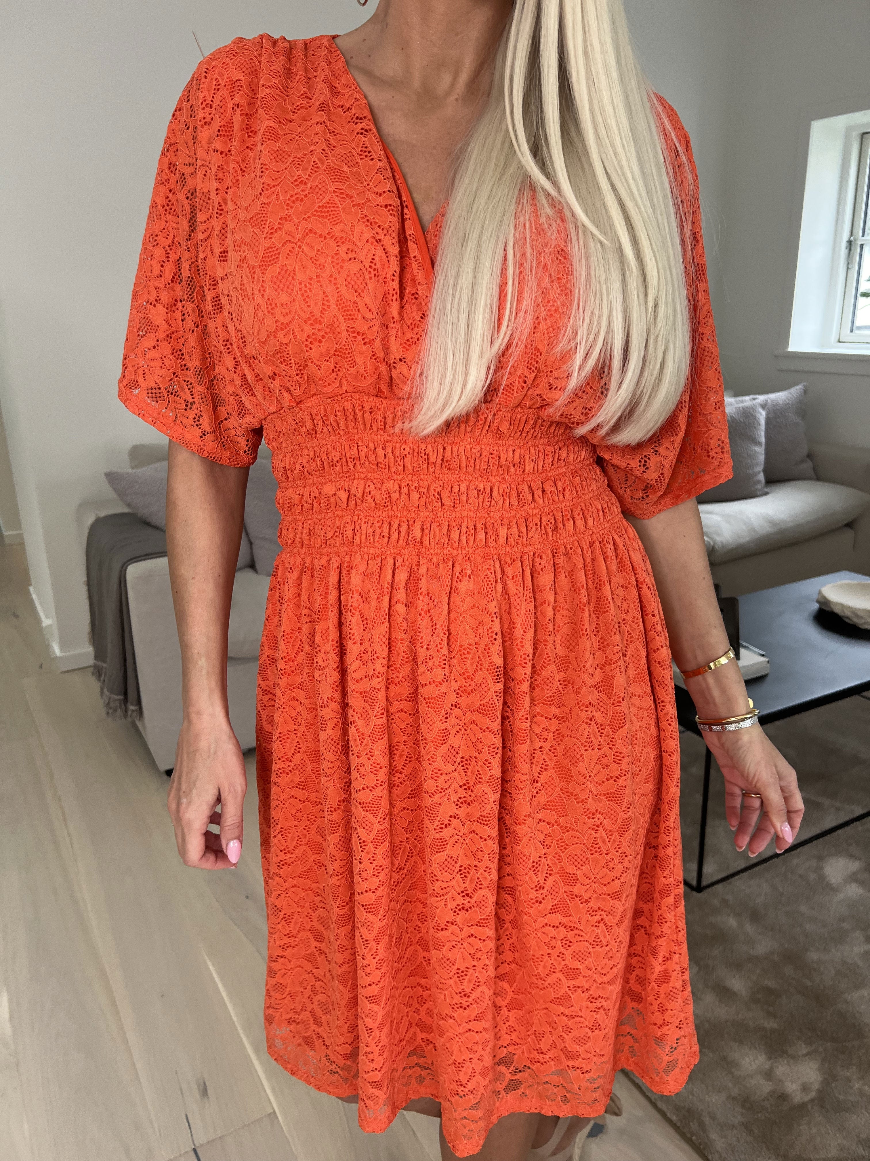 Pams Lace Short S/S - Kort spetsklänning med korta ärmar