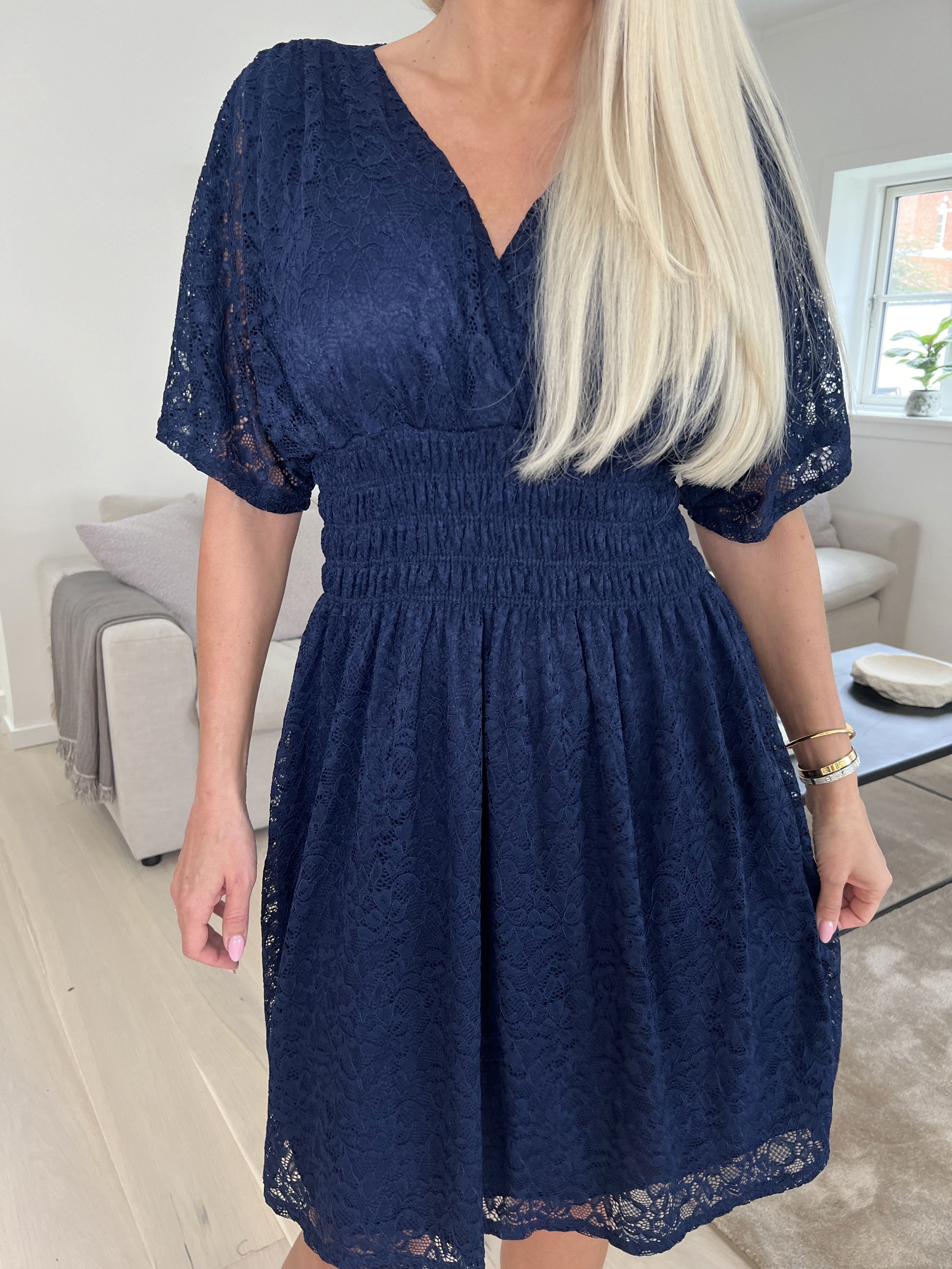 Pams Lace Short S/S - Kort spetsklänning med korta ärmar