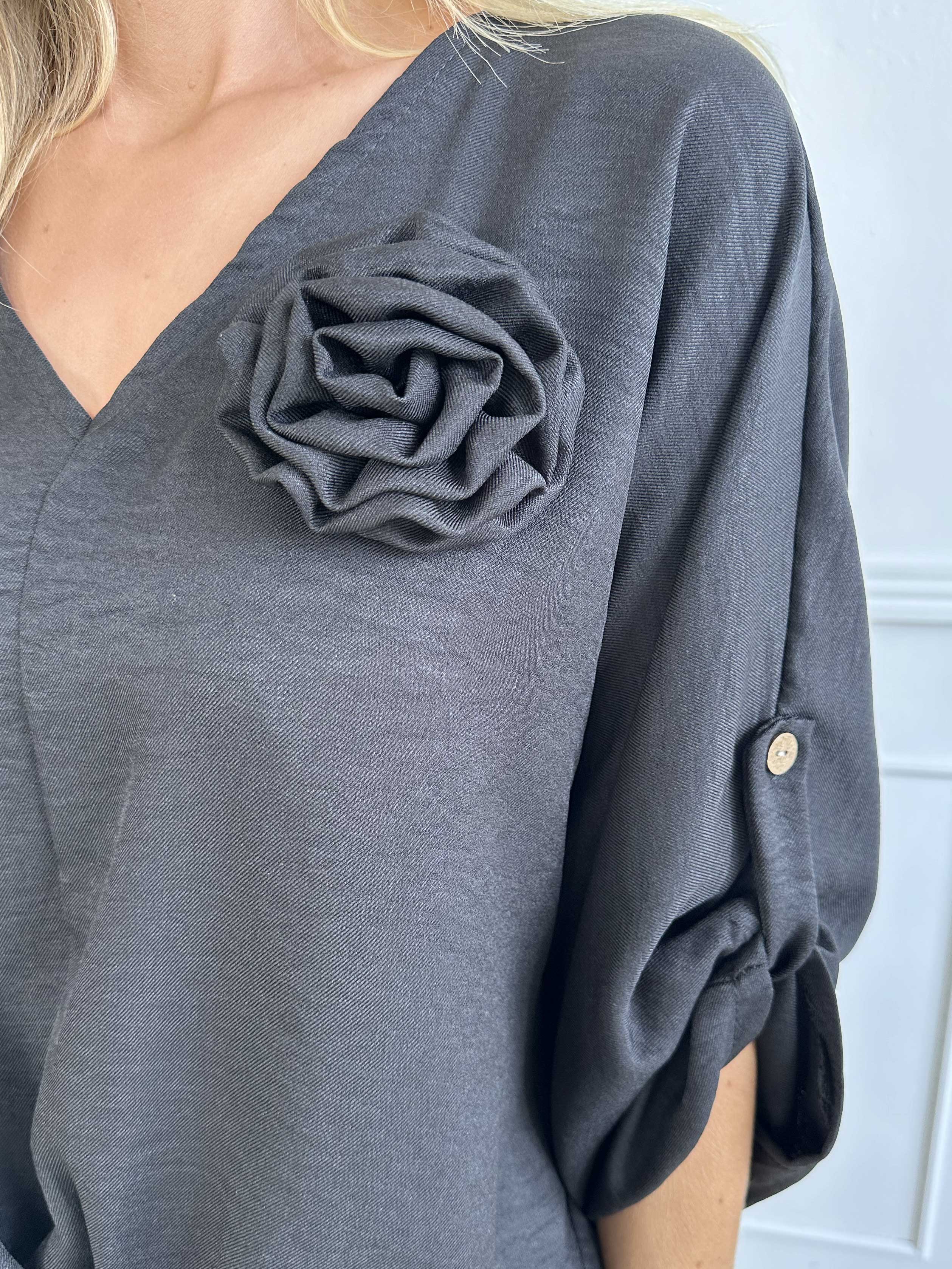 Bella - Söt tunika med knut och avtagbar blomma
