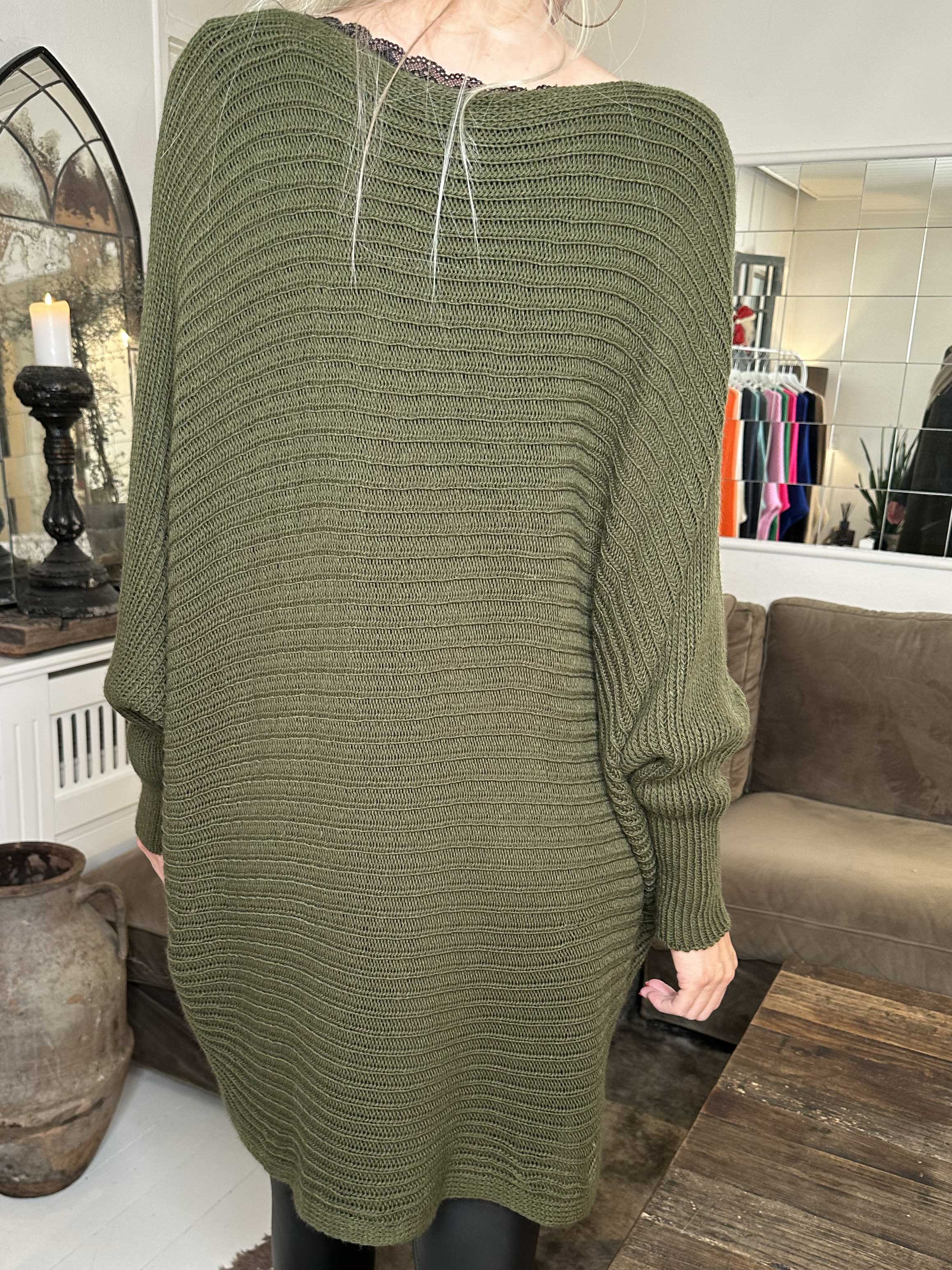 Gabbi - Oversized stickat med fladdermusärmar