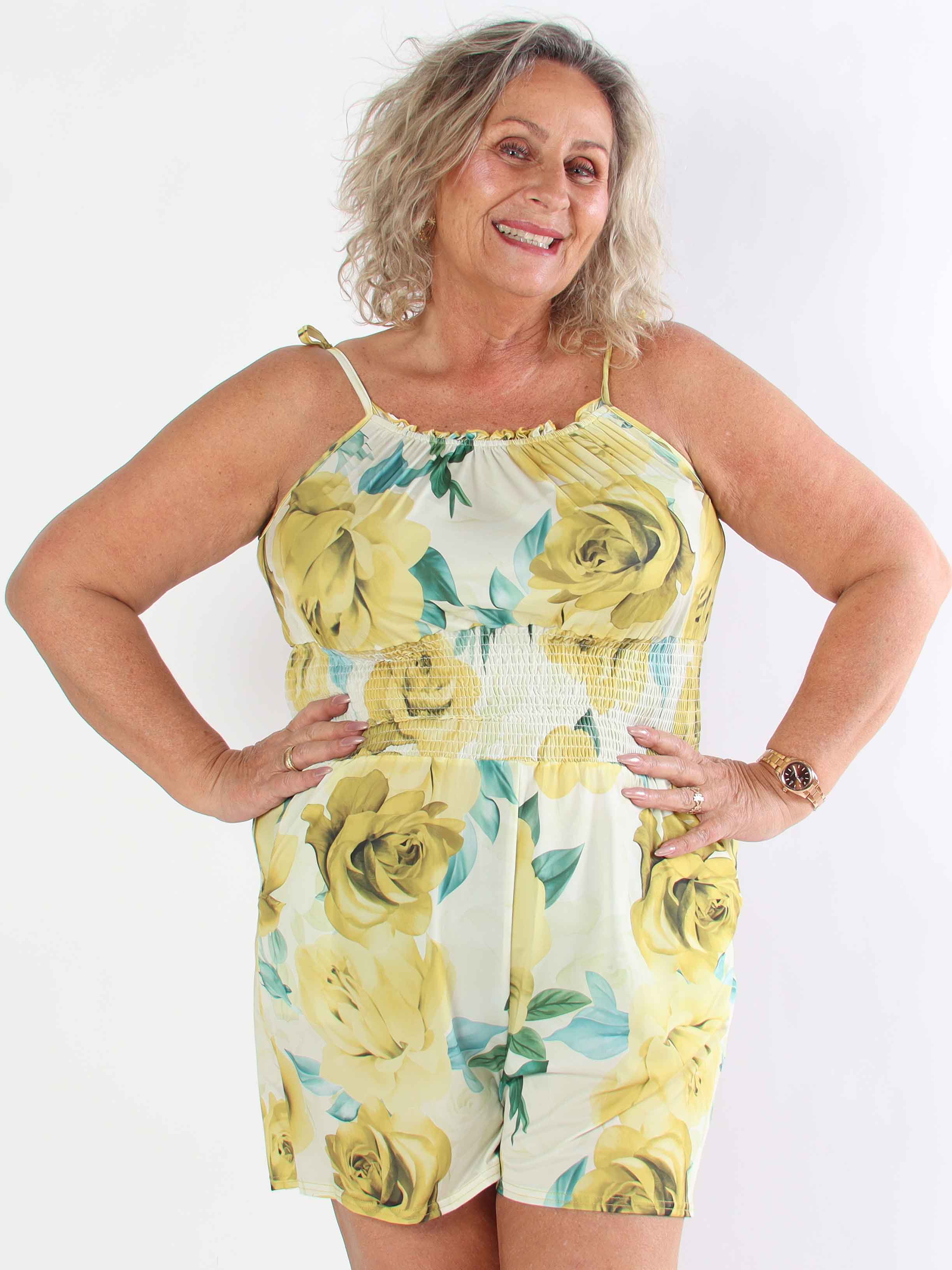 Lyra - Elastisk plus size buksedragt med smock i taljen