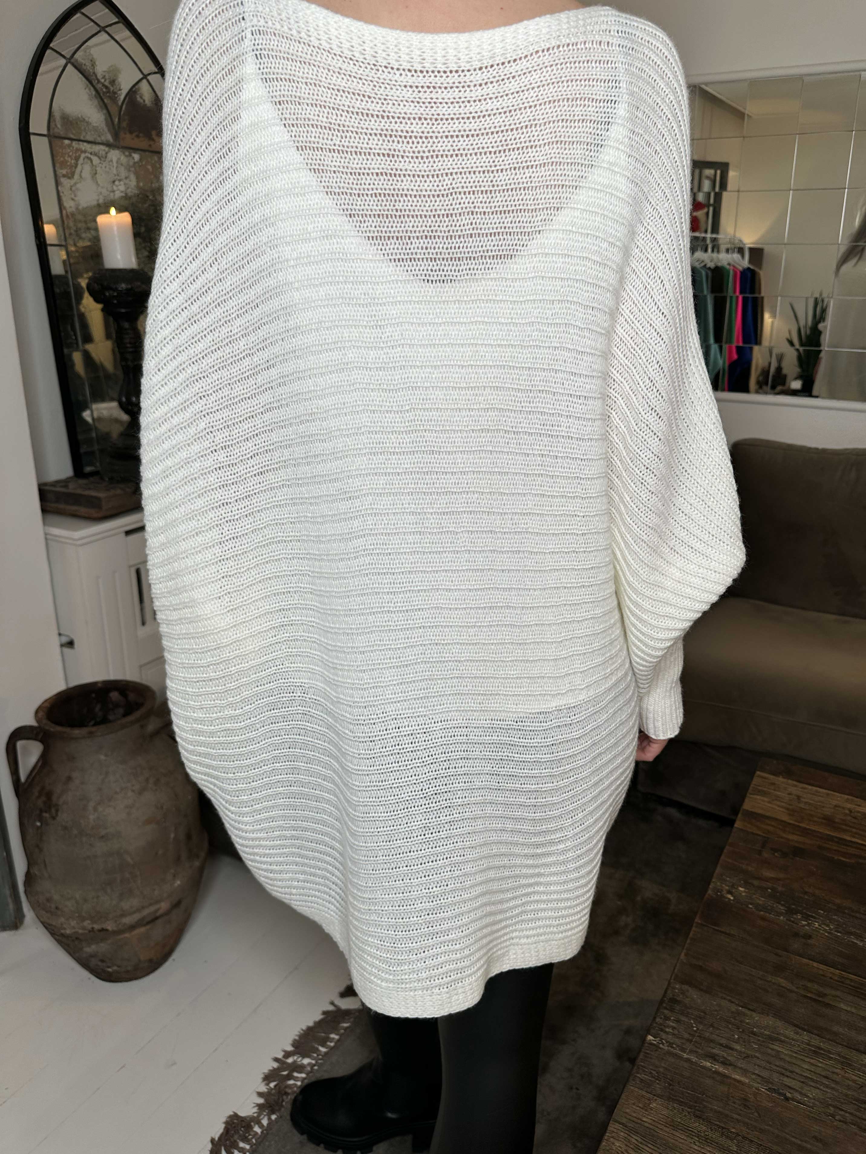 Gabbi - Oversized stickat med fladdermusärmar