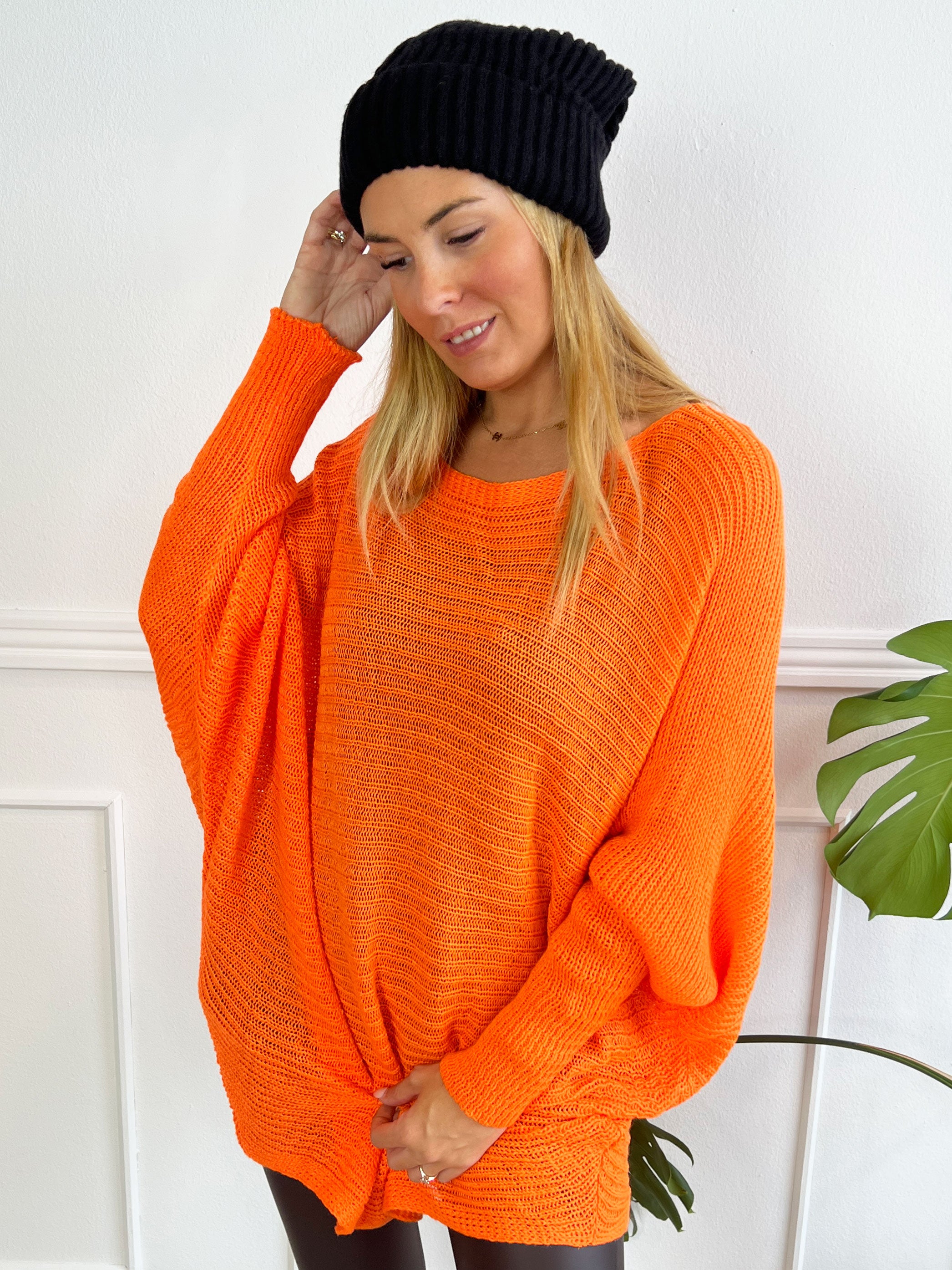 Gabbi - Oversized stickat med fladdermusärmar