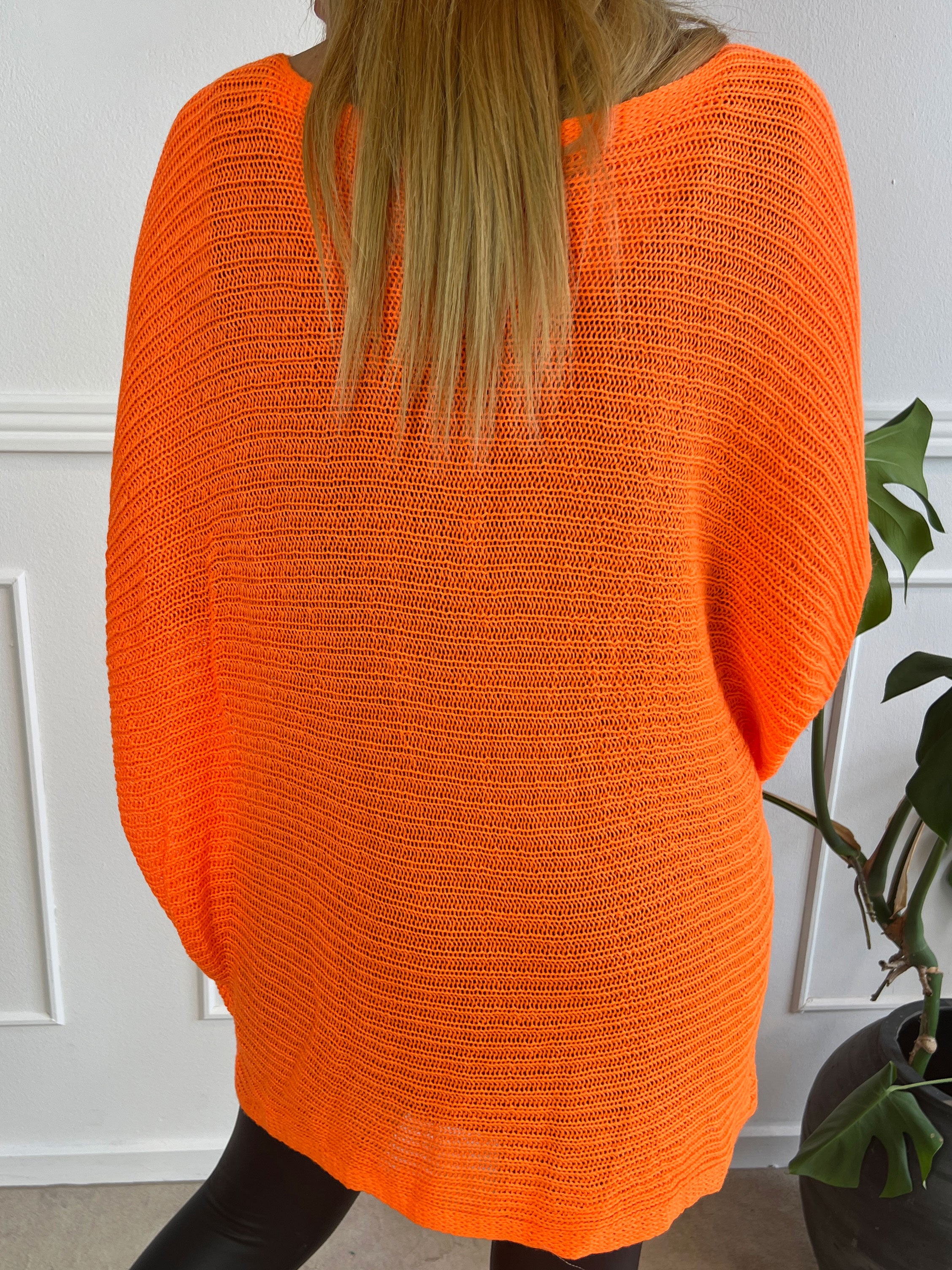 Gabbi - Oversized stickat med fladdermusärmar