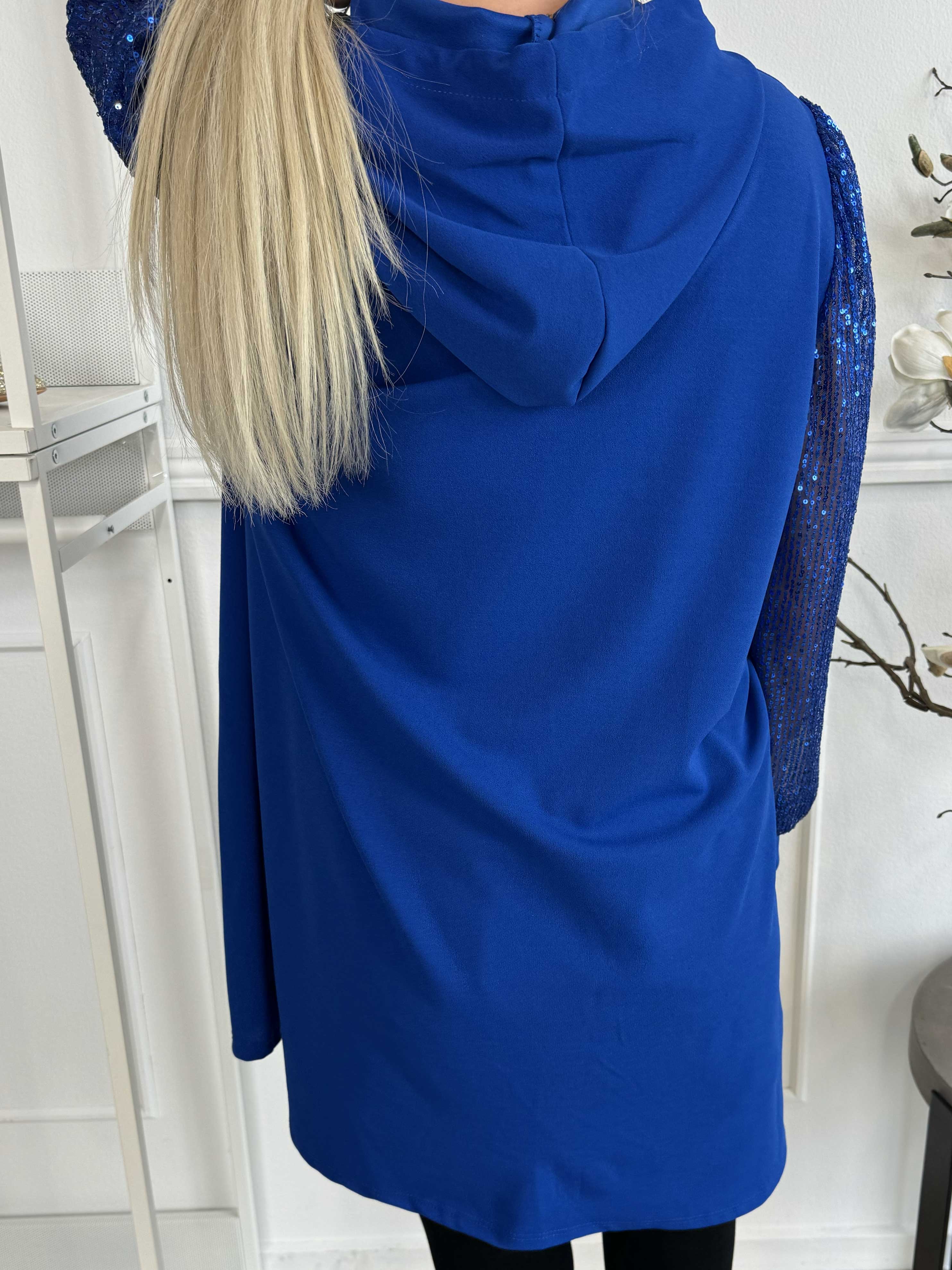 Adara - Enfärgad hoodie klänning med paljettärmar