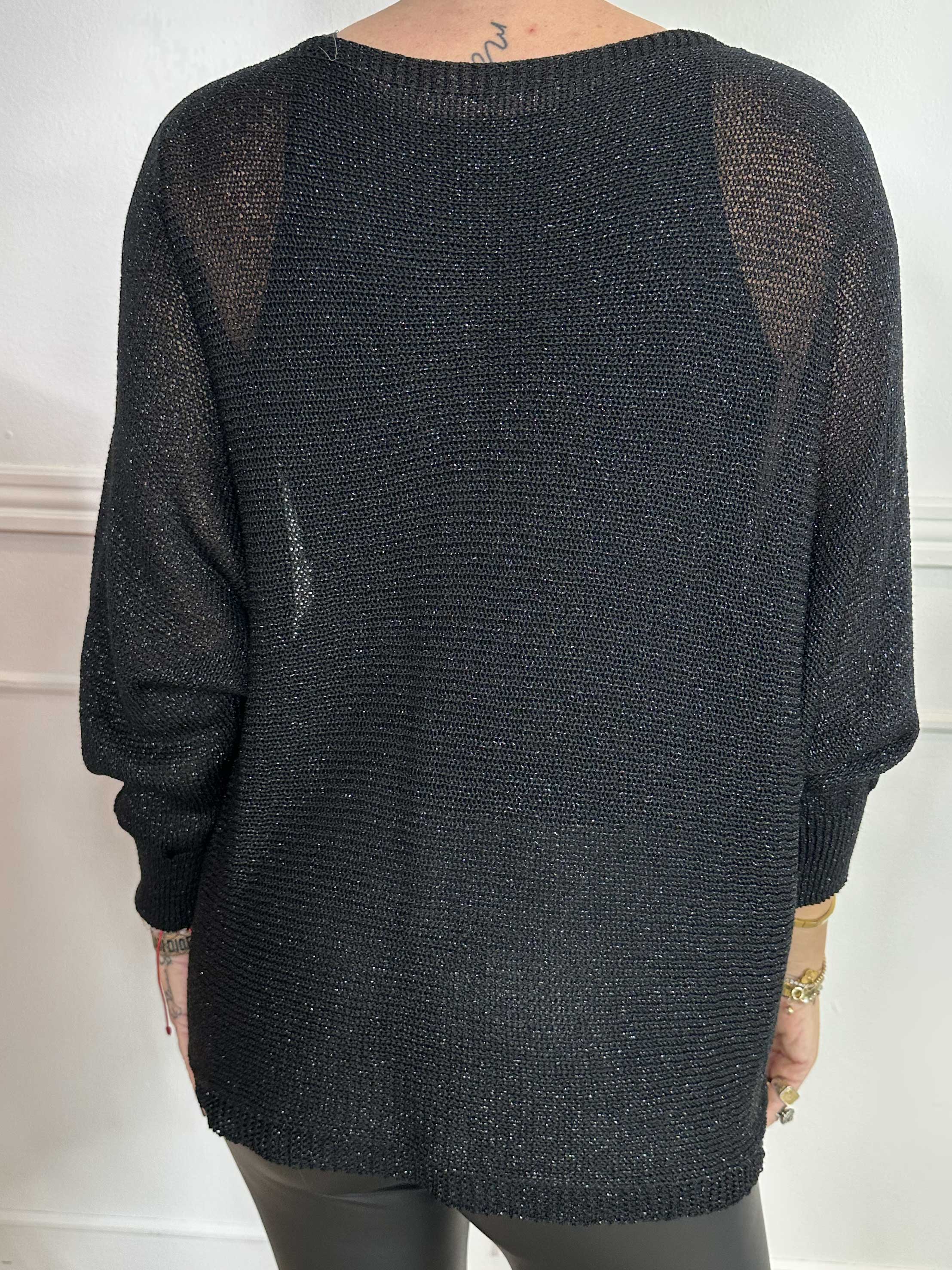 Paulina - Stickad blus med glittertrådar och rosett