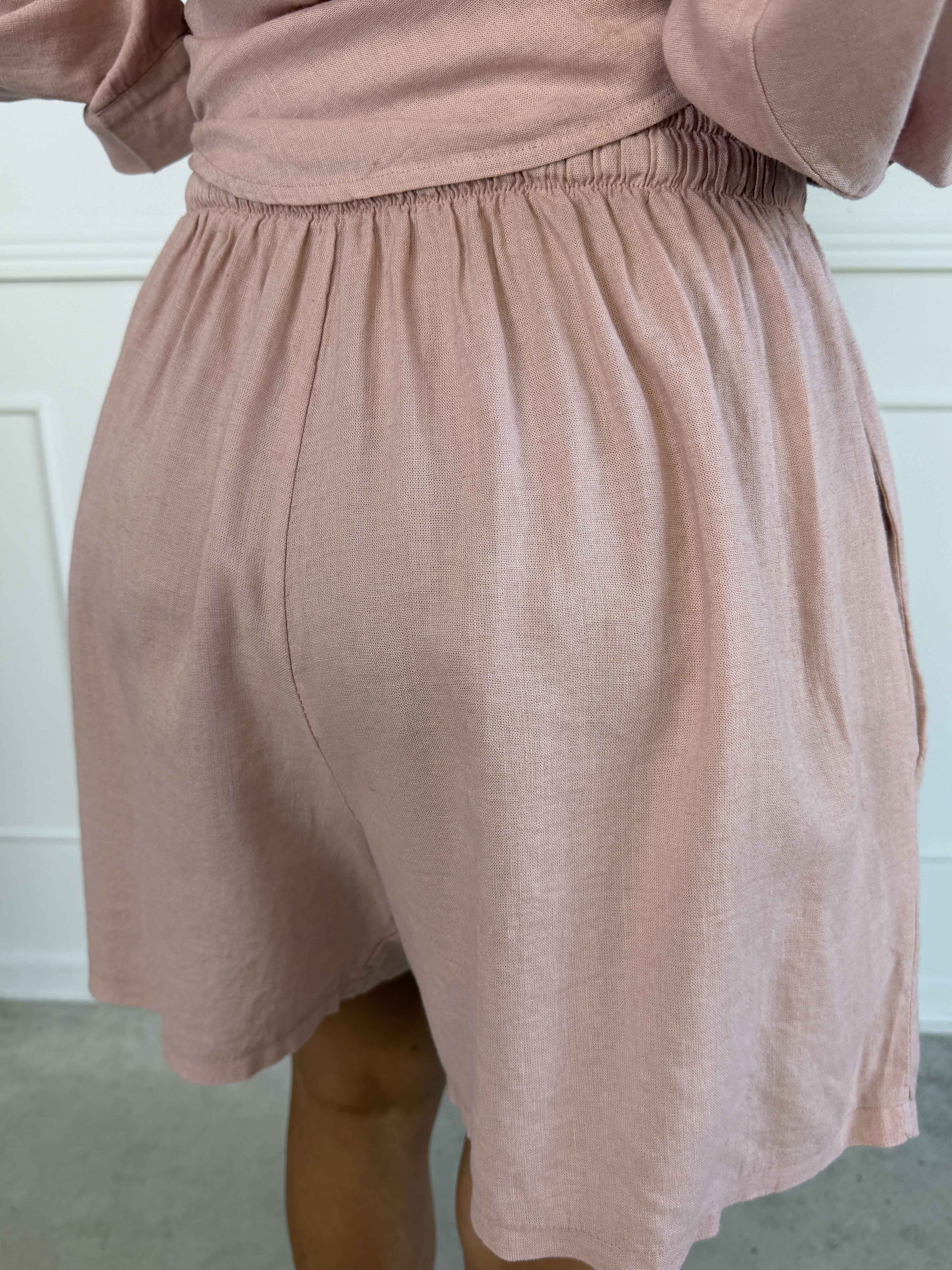 Clara Shorts - Lätta shorts i viskos och linne