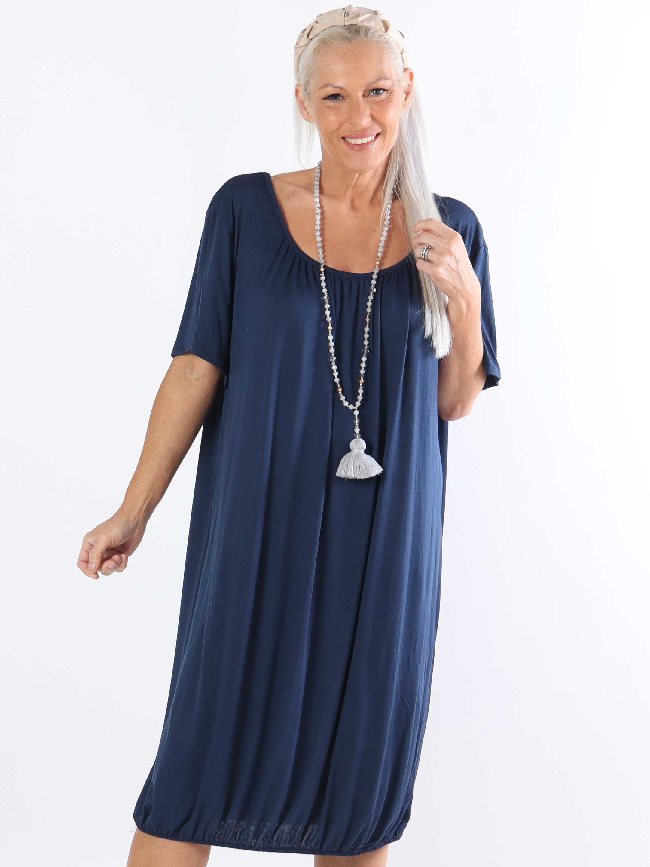 Miracle Dress - Basic plus size klänning i viskos med resår nedtill