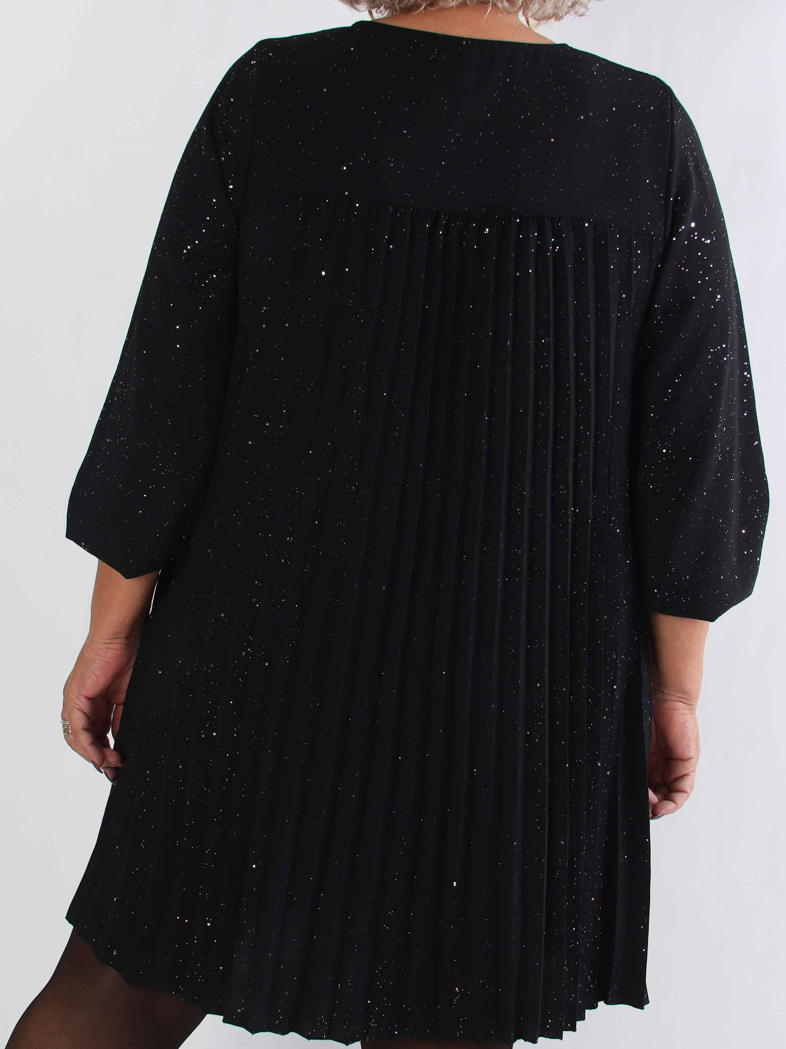 Nancy Glitter Short L/S - Plisserad plus size klänning med fickor och glitter