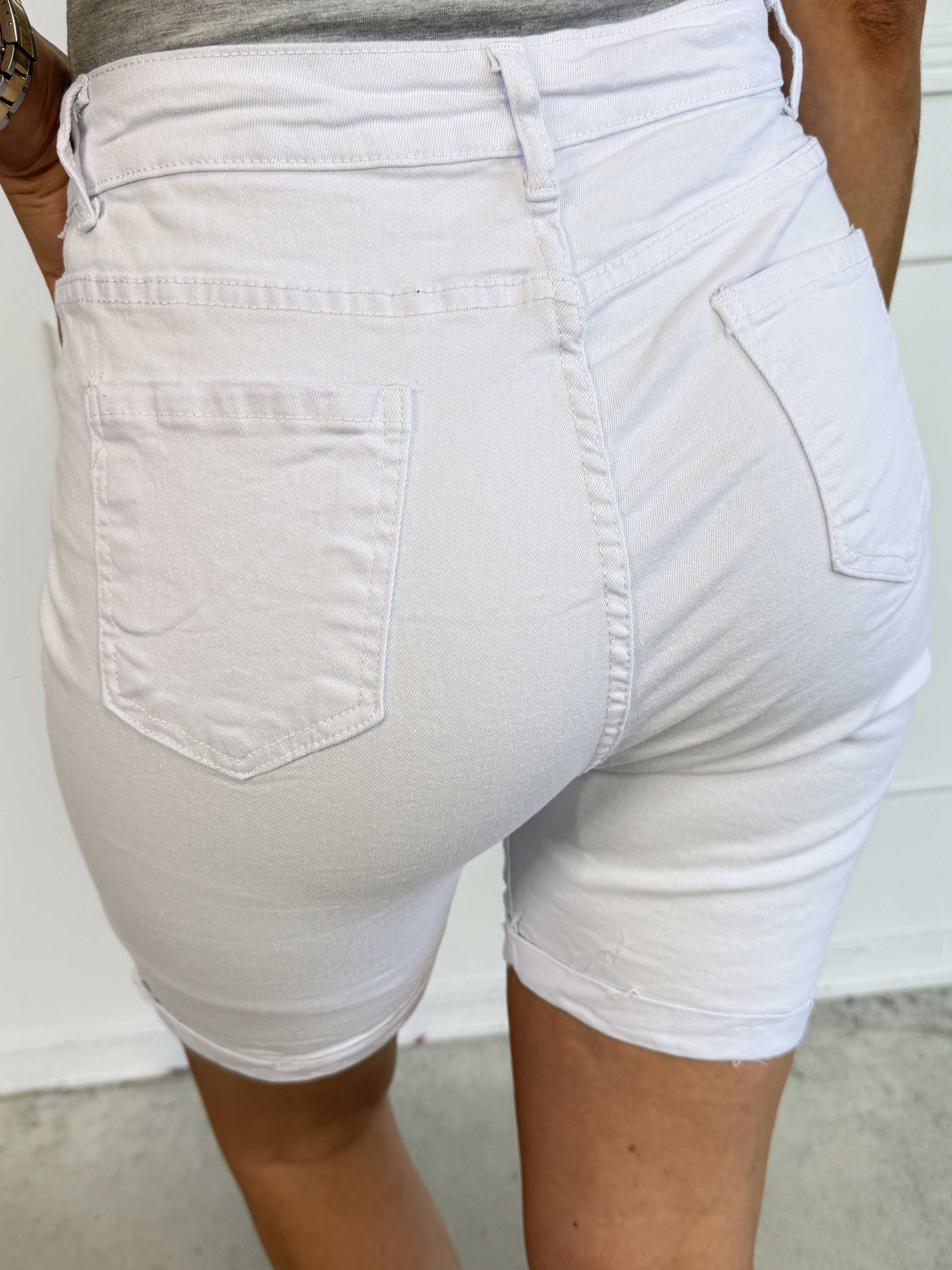 Bothilla - Højtaljede denimshorts i stretchy kvalitet