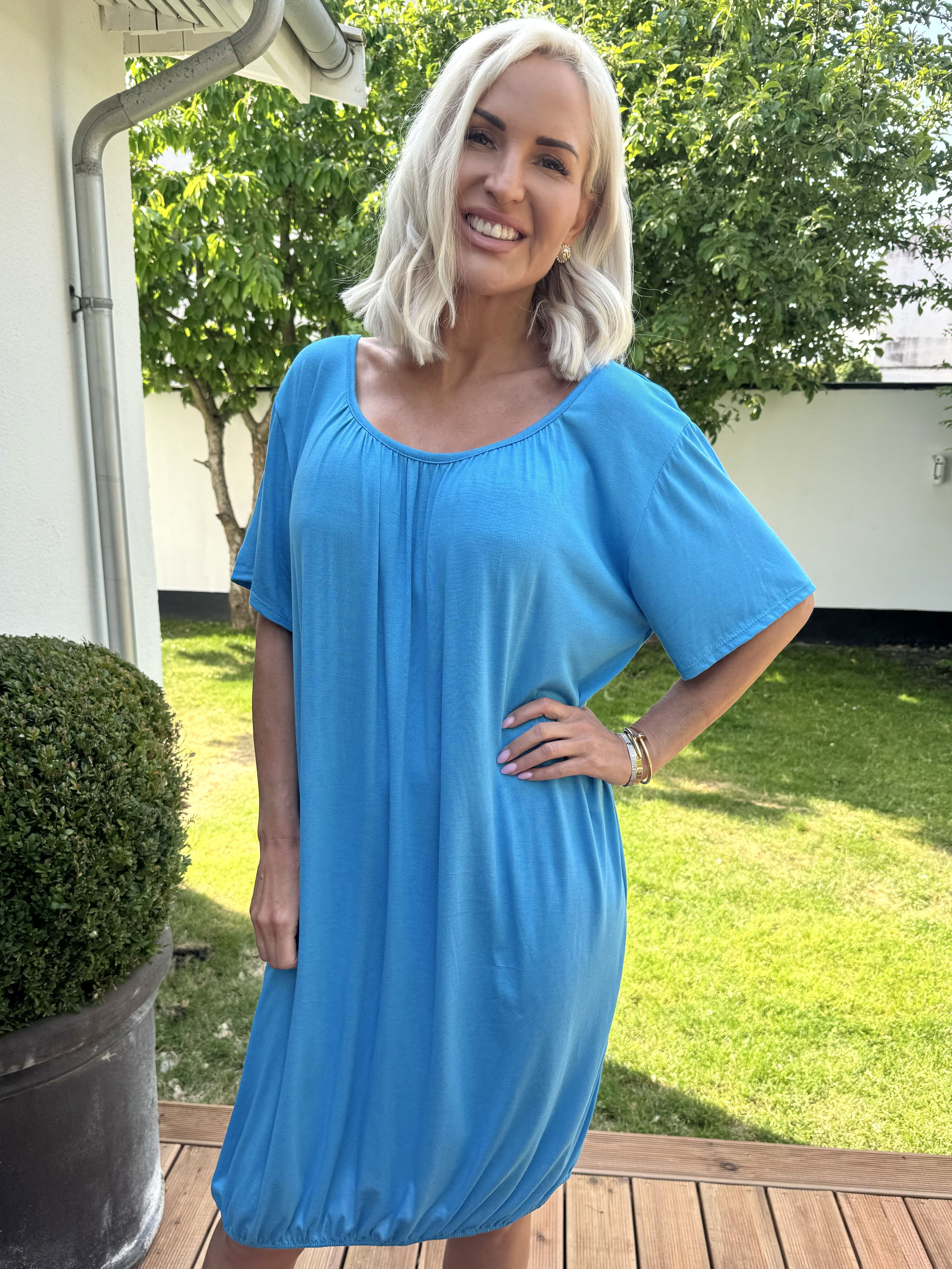 Miracle Dress - Basic klänning i viskos med resår nedtill