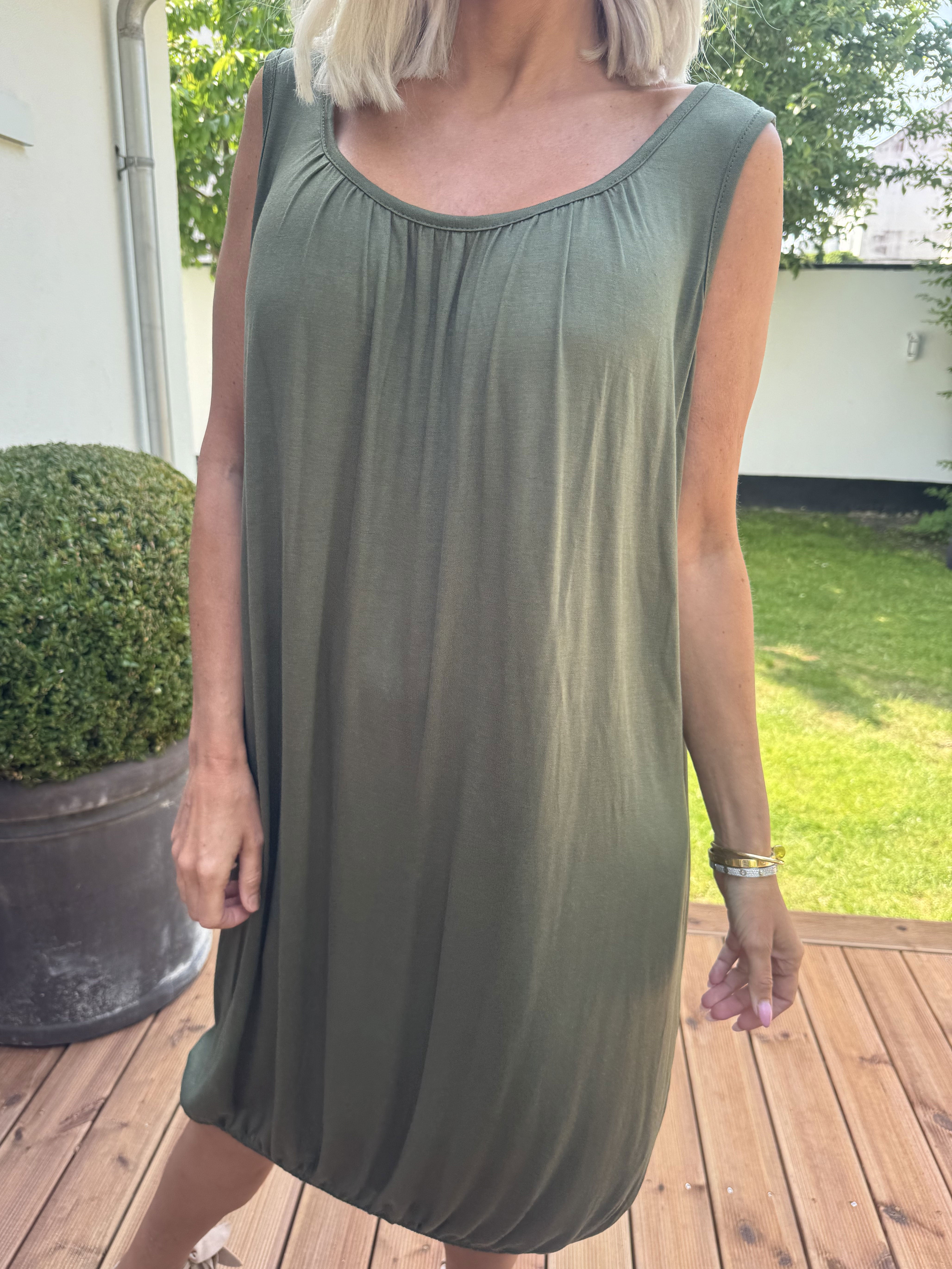 Miracle Sleeveless Dress - Basic klänning i viskos med resår nedtill