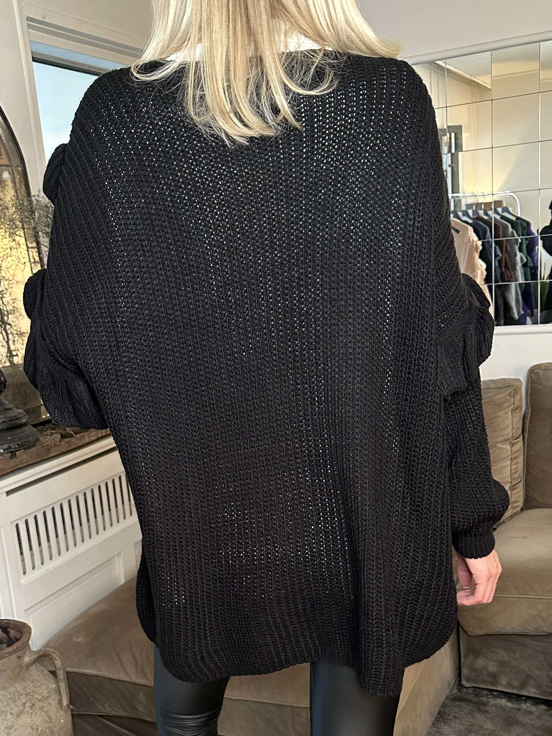 Ellis Cardigan - Fin stickad kofta med fina volangdetaljer