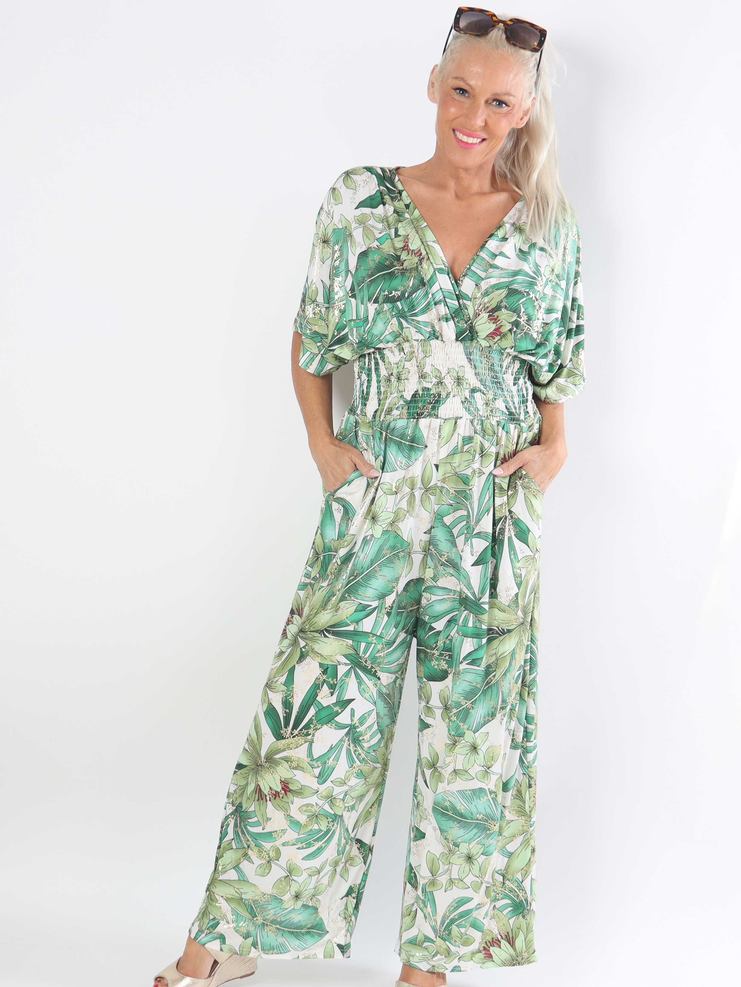Pams Jumpsuit - Elastisk jumpsuit i plusstorlek med bladmönster