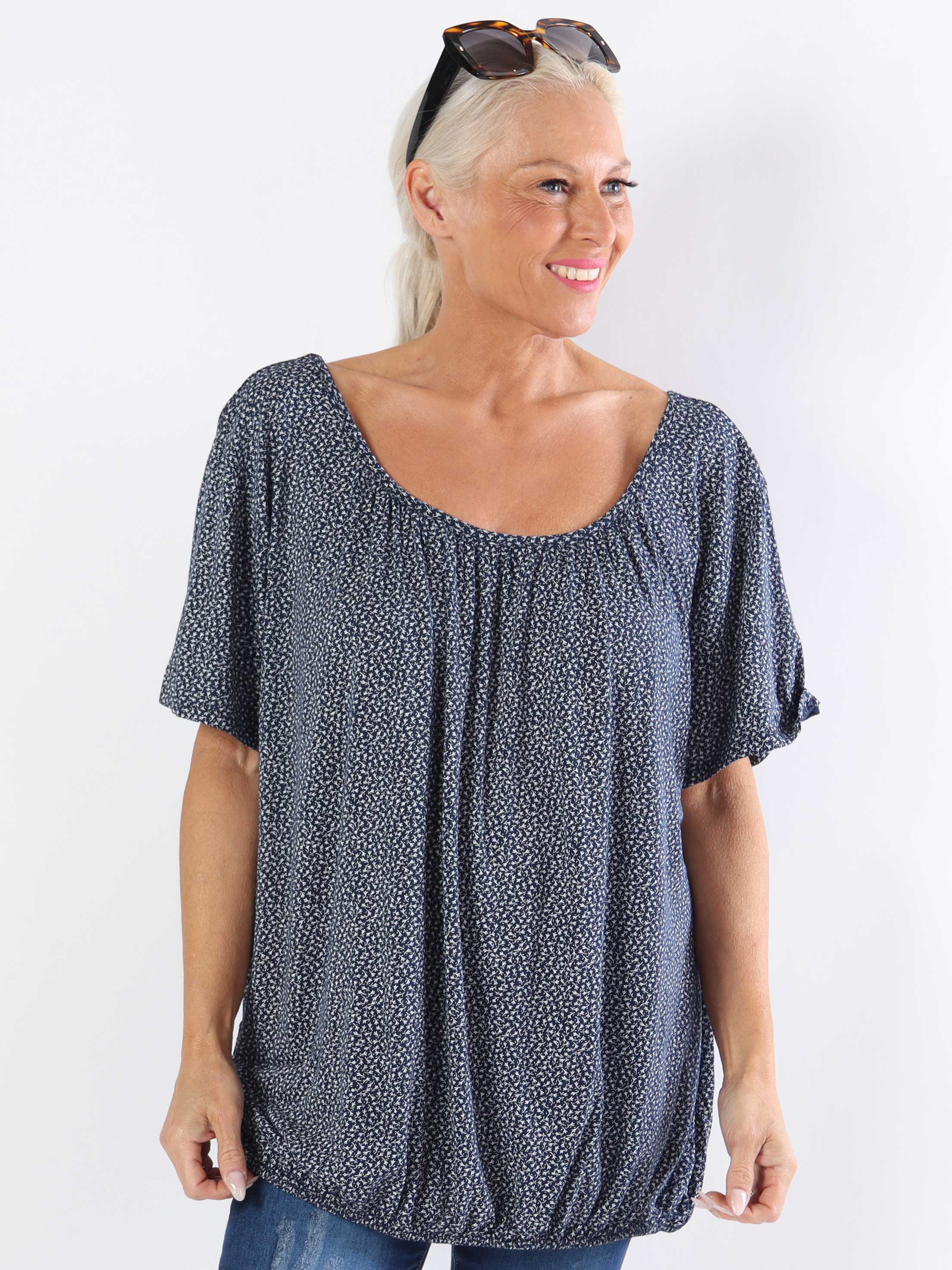 Miracle Flower T-shirt - Viskosblus i plus size med resår i nederkanten