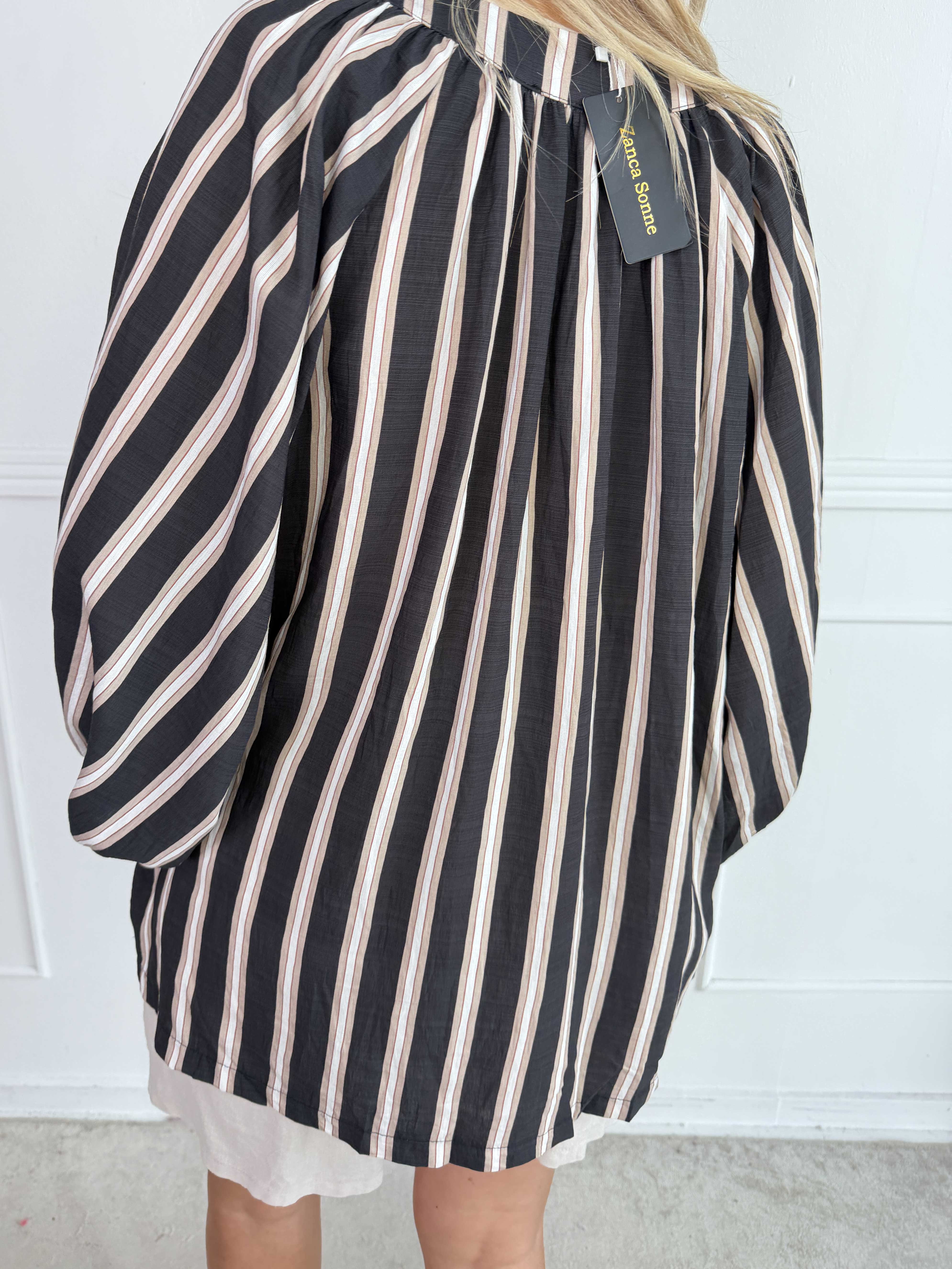 Amidala Shirt - Feminin randig tunika i en lätt viskosblandning med vackra ballongärmar