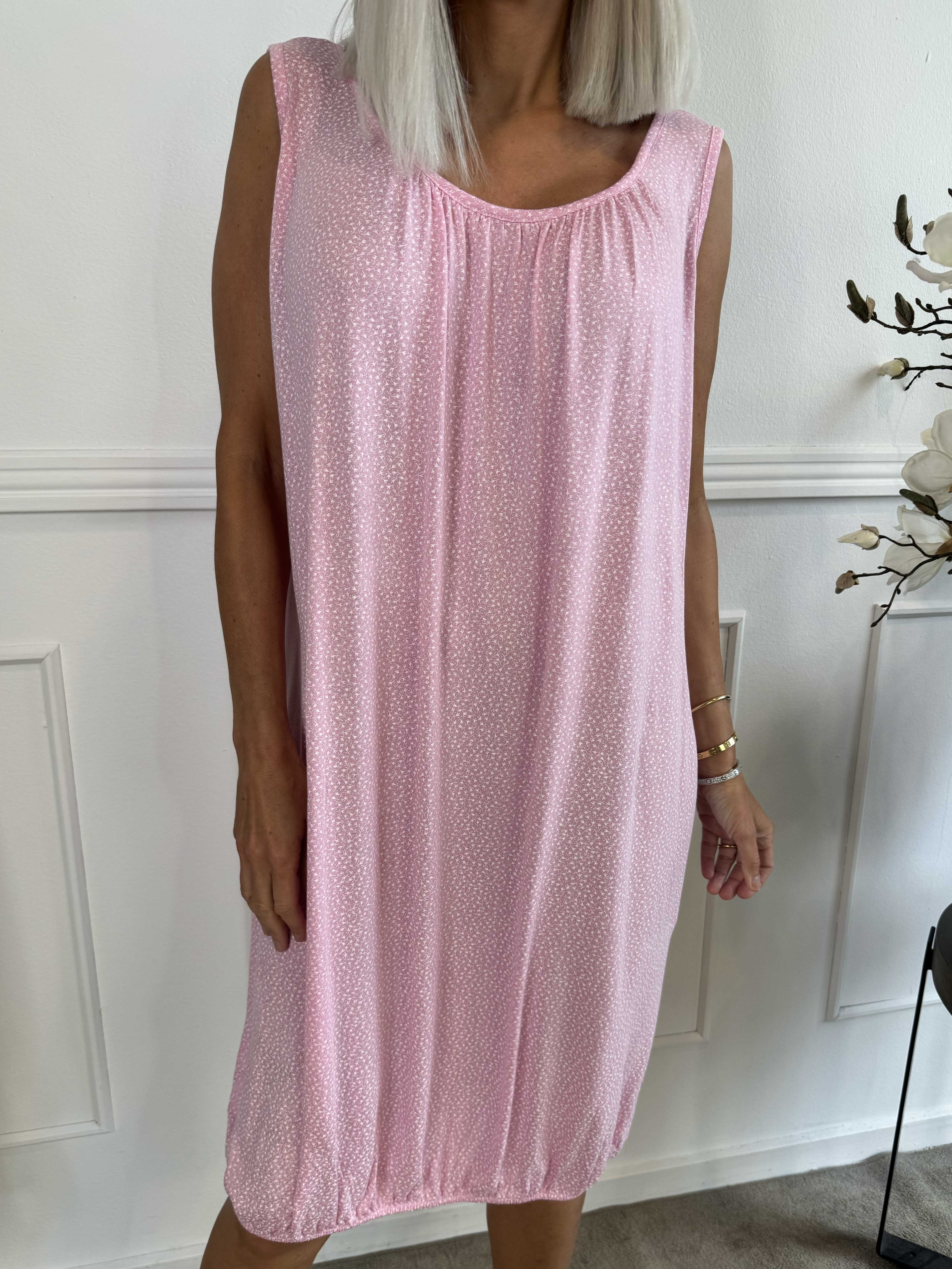 Miracle Flower Sleeveless Dress - Klänning i viskos med resår nedtill