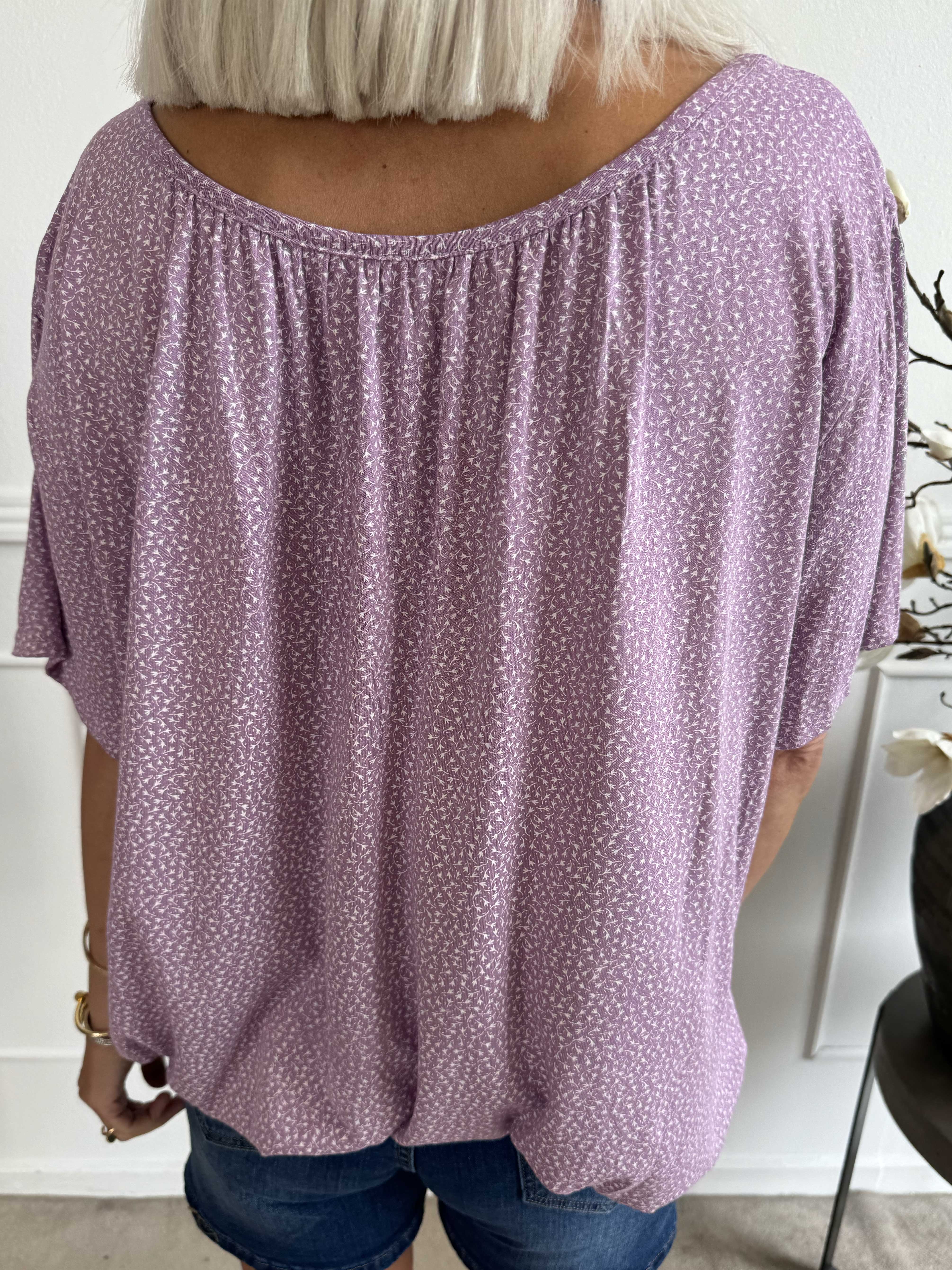 Miracle Flower T-shirt - Blus i viskos med resår nedtill