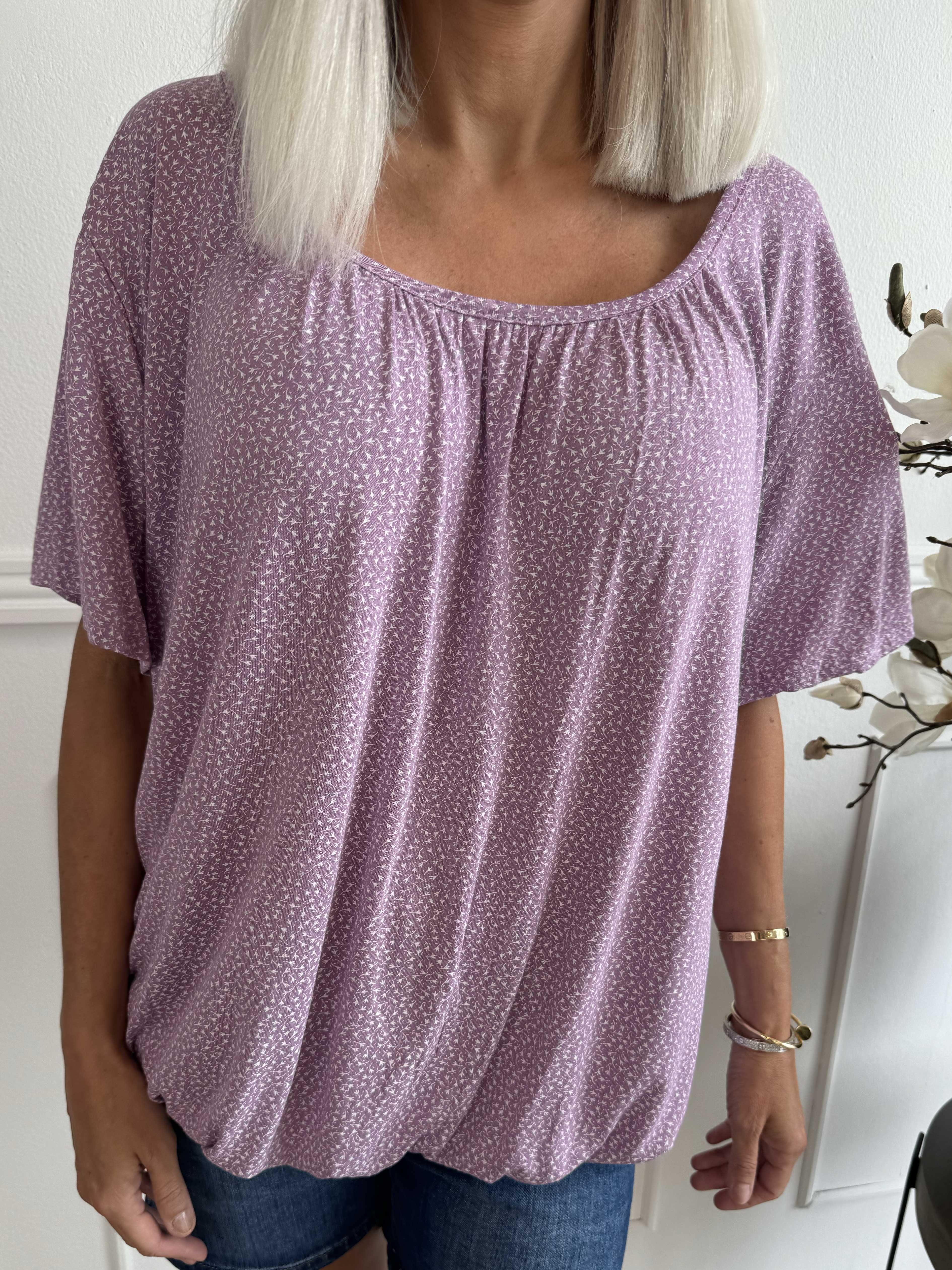Miracle Flower T-shirt - Blus i viskos med resår nedtill