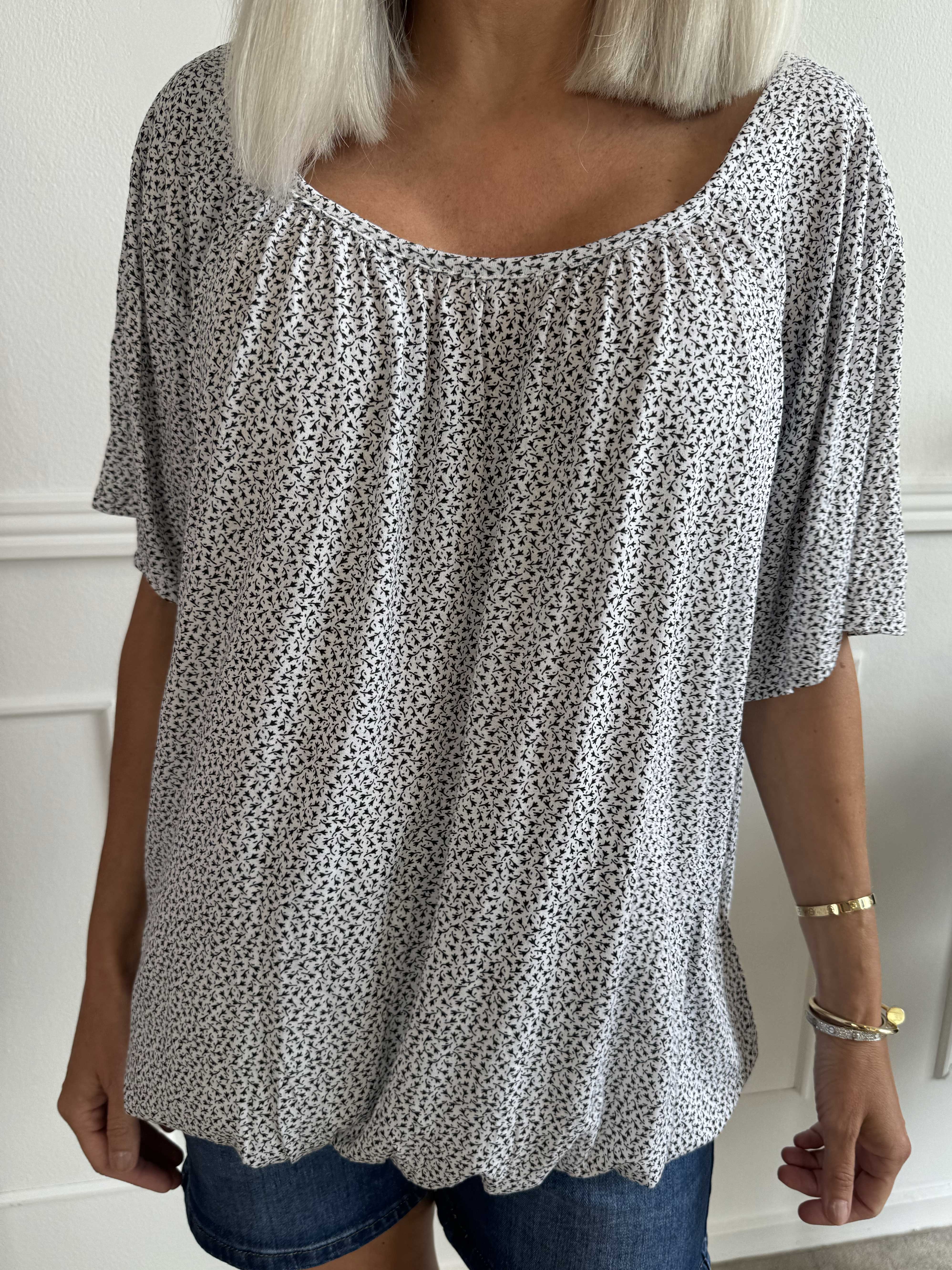 Miracle Flower T-shirt - Blus i viskos med resår nedtill