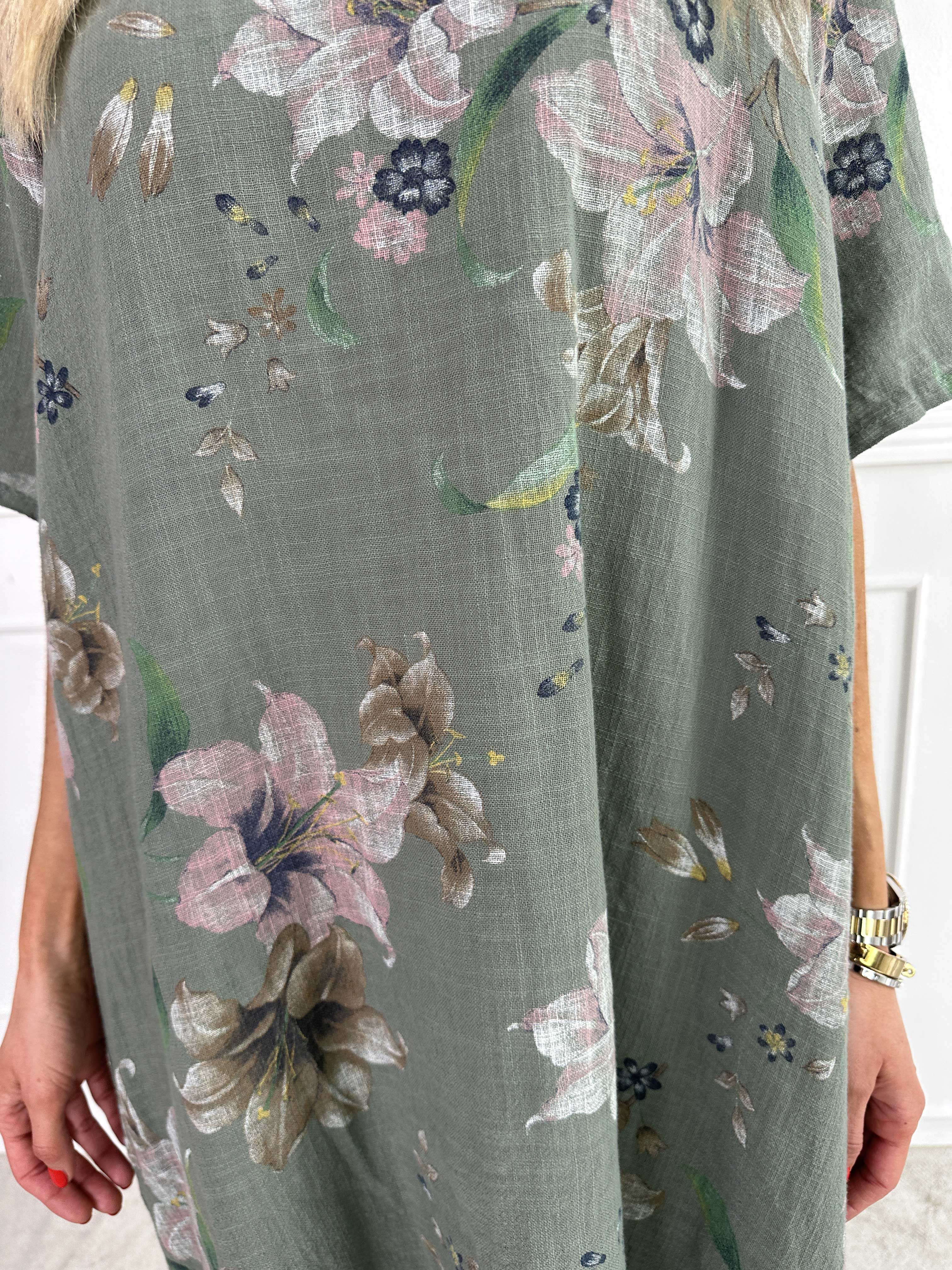 Gry - Klänning i bomull i linne-liknande tyg med blommigt tryck