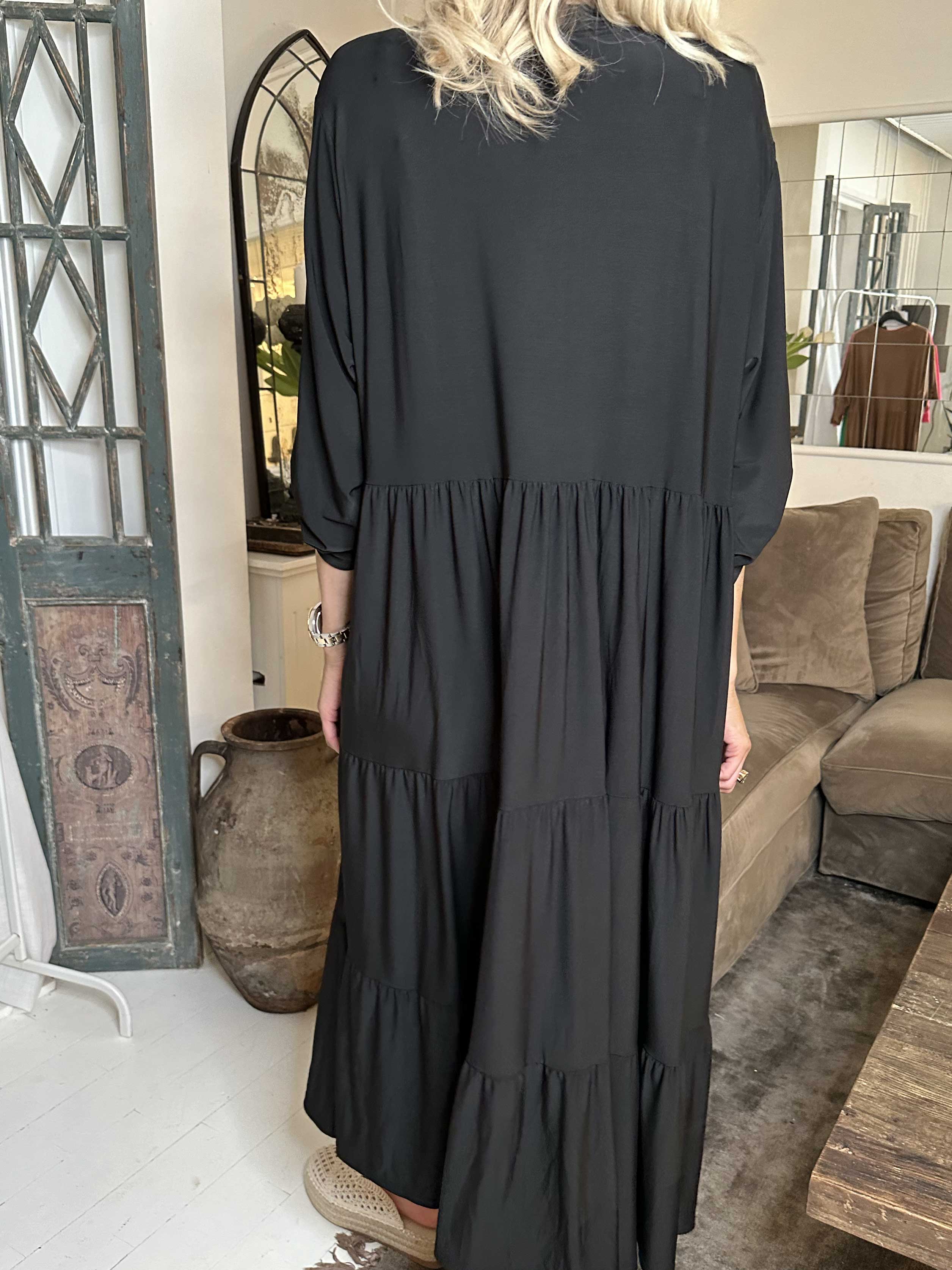 Milano Plain - Lång enfärgad klänning med lager på lager look