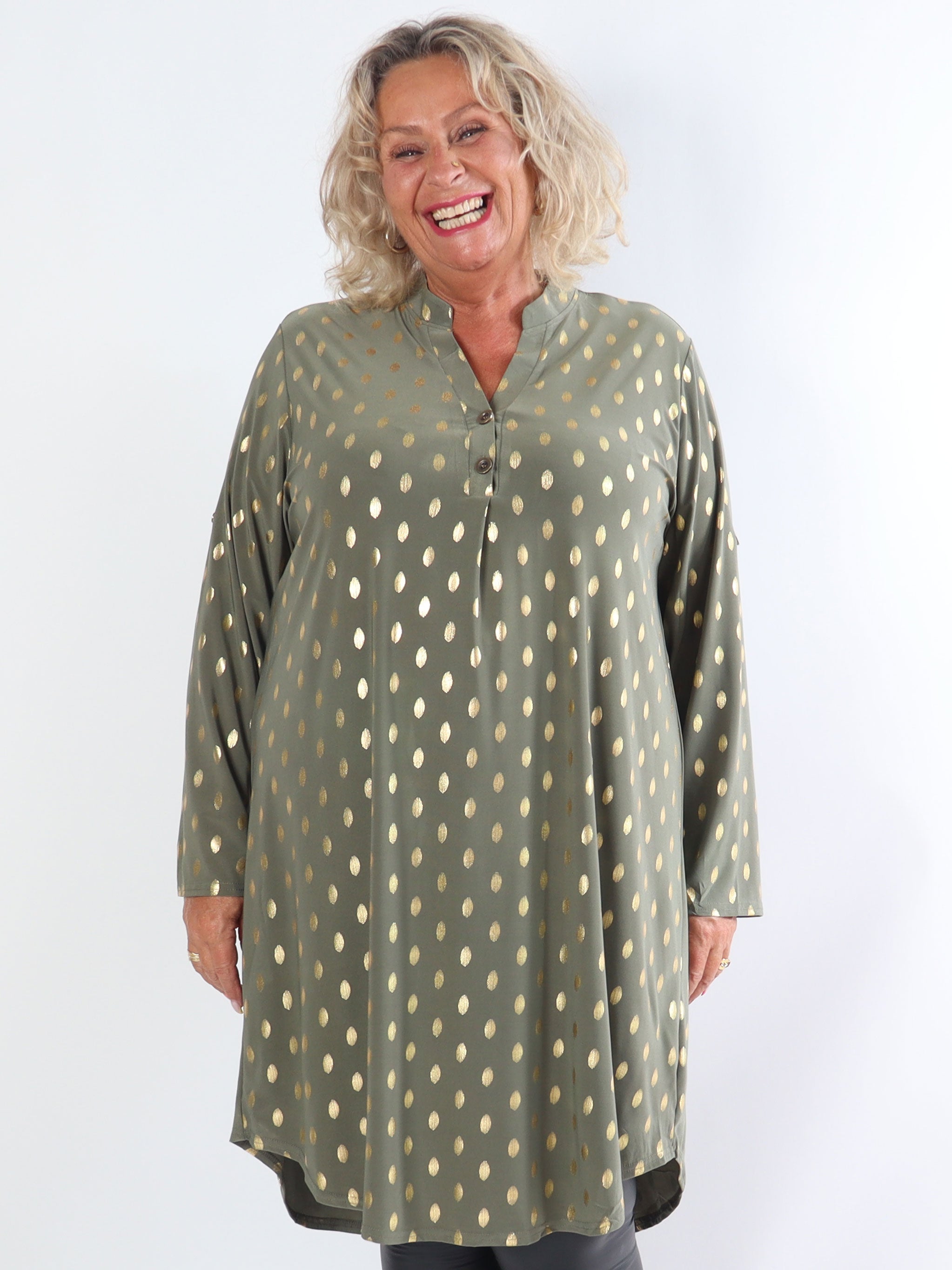 Ebba Gold Long - Elastisk plus size-klänning med guldprickar