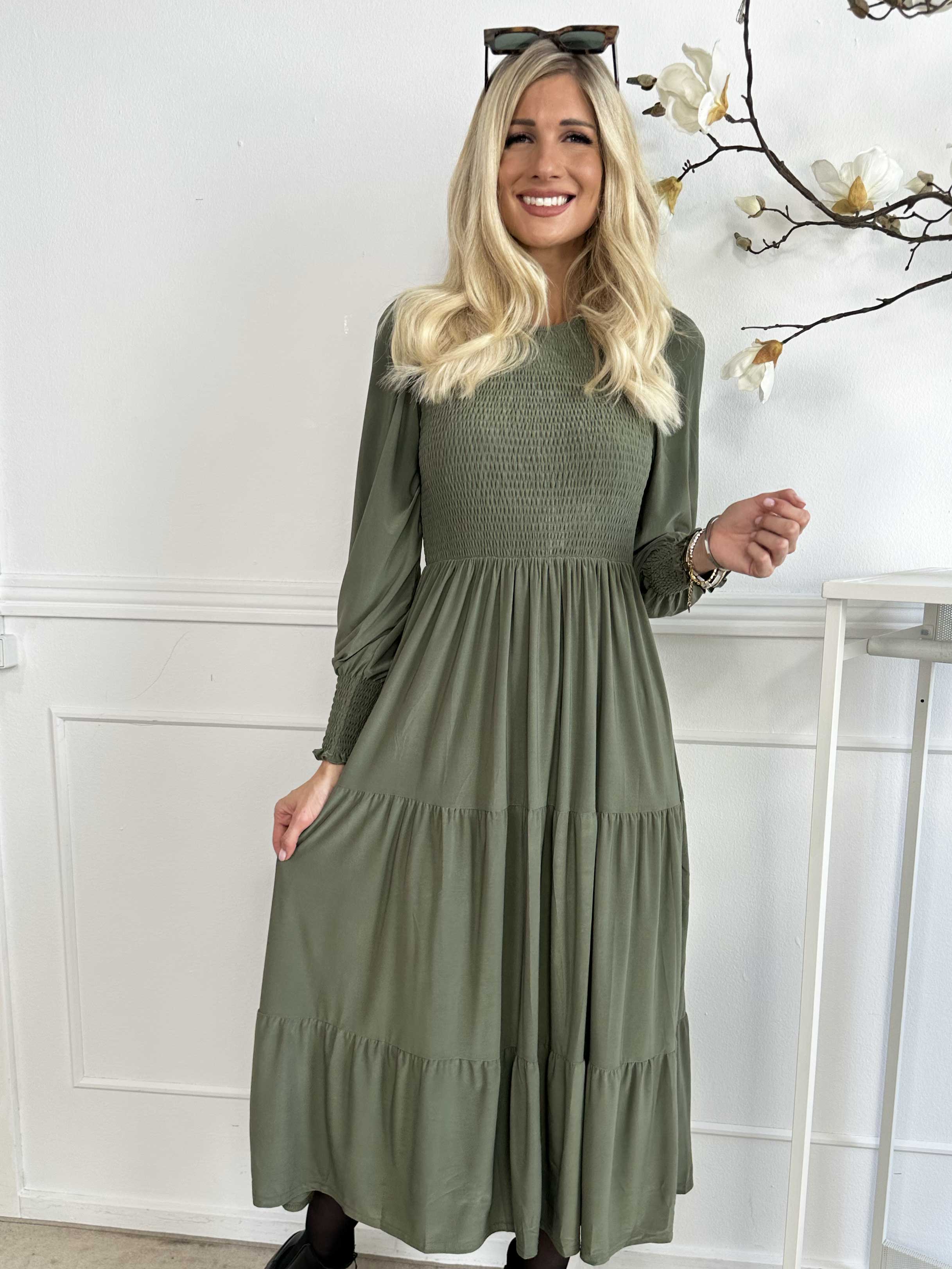 Kelly Long - Stretchklänning med smock över bröstet