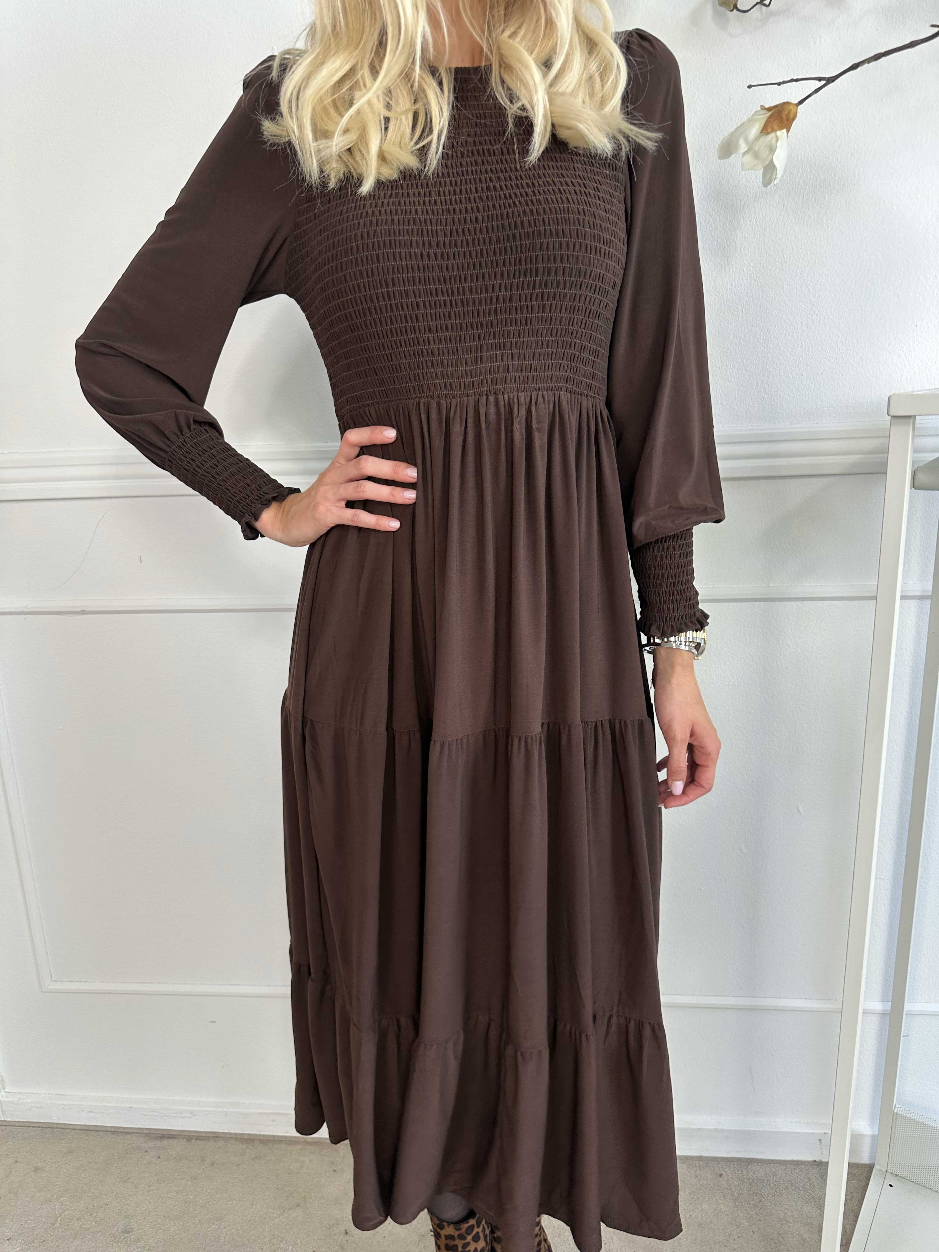 Kelly Long - Stretchklänning med smock över bröstet