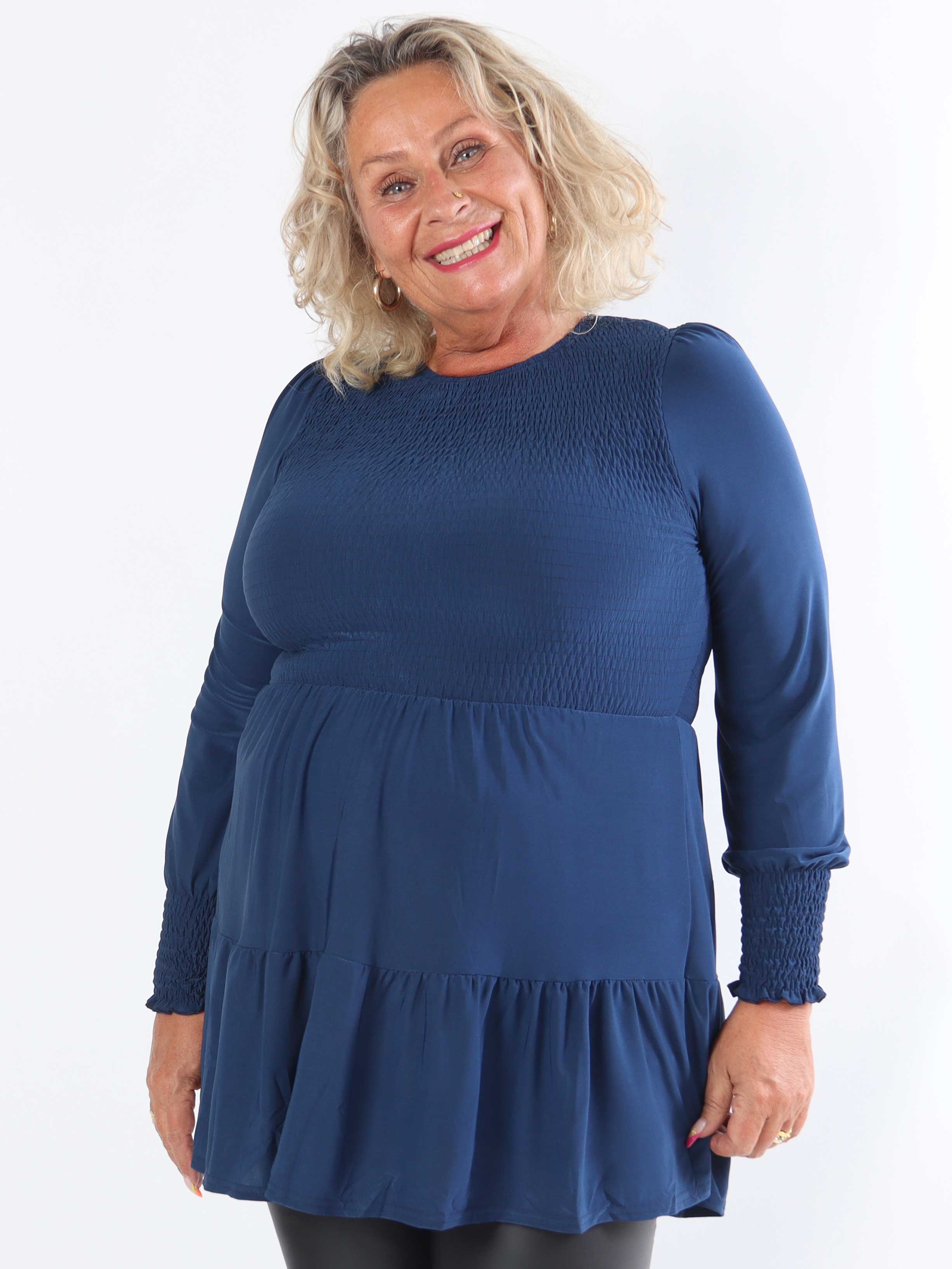 Kelly Shirt - Elastisk plus size blus med smock över bröstet