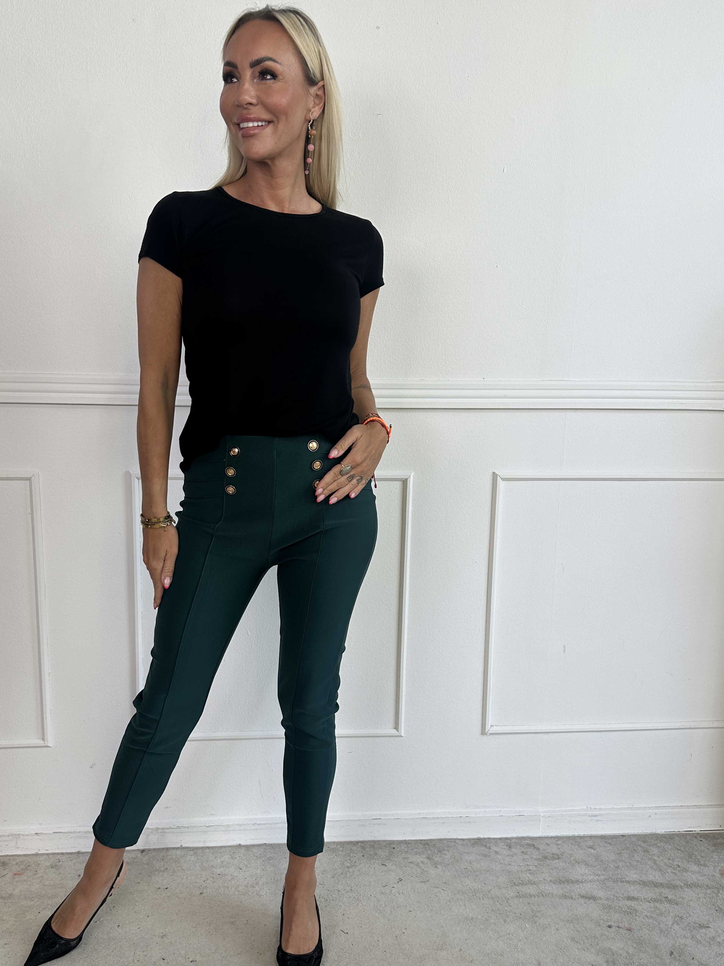 Jolie - Mjuka elastiska leggings med guldknappar