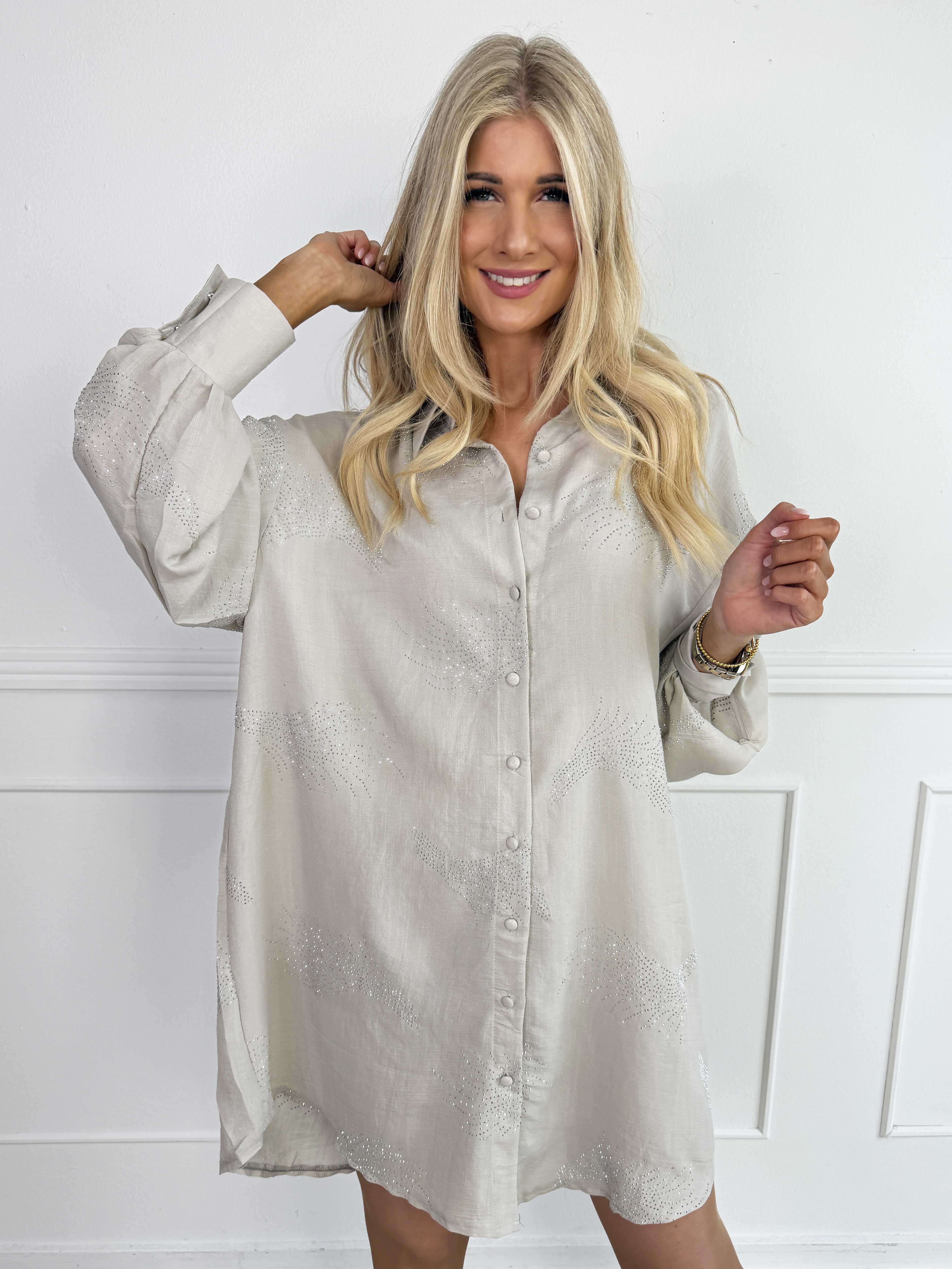 Heidy Long - Snygg skjortklänning med fina strass och pärlbroderad manschett